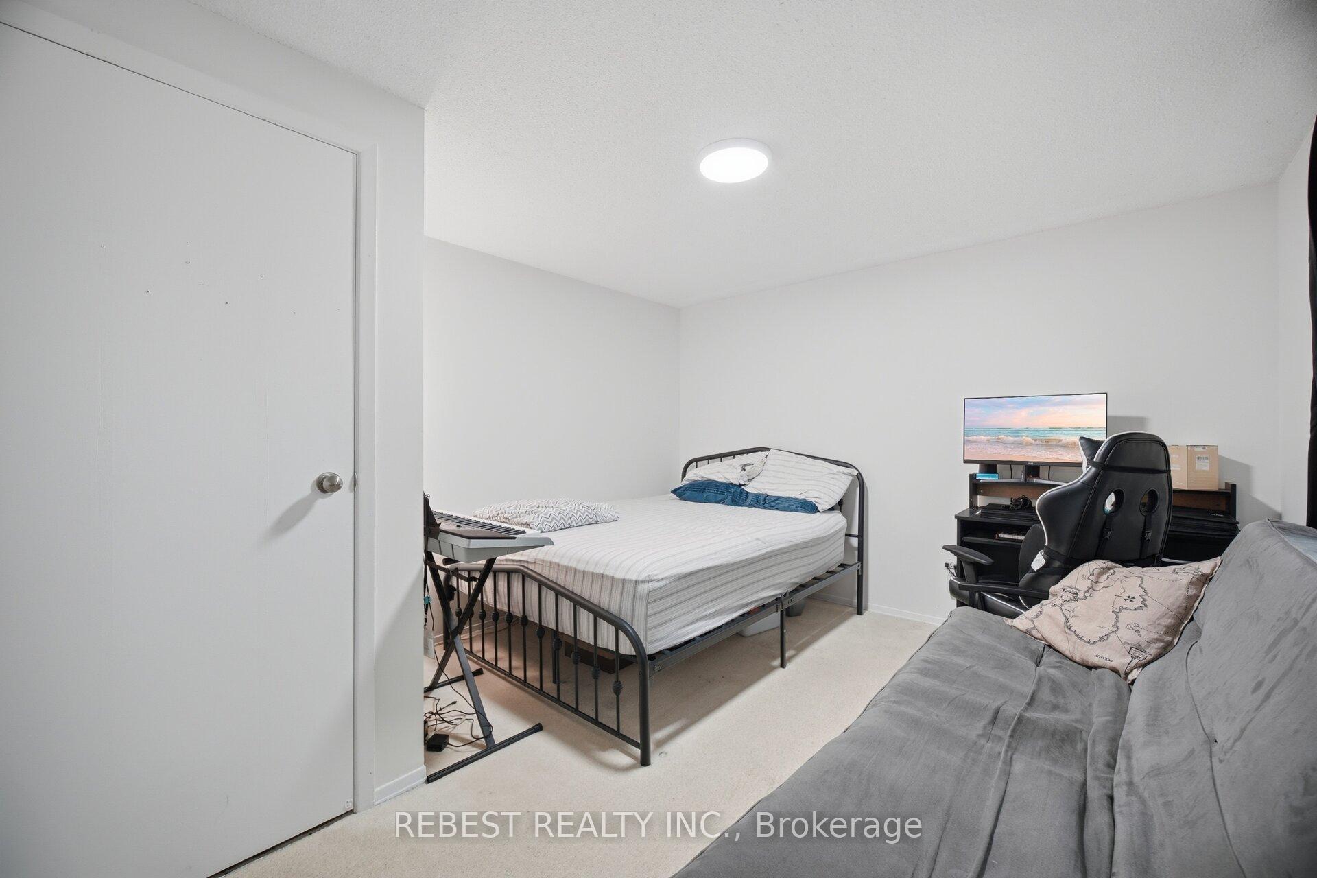 Photo 25 of 3120 Mccarron Crescent, Mississauga, Meadowvale — HOMEH