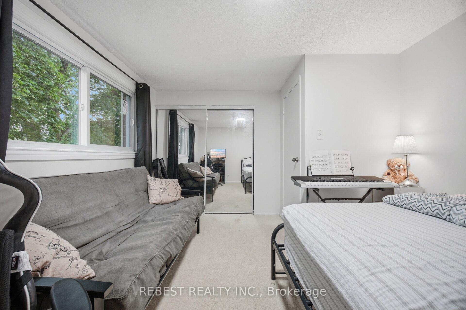 Photo 26 of 3120 Mccarron Crescent, Mississauga, Meadowvale — HOMEH