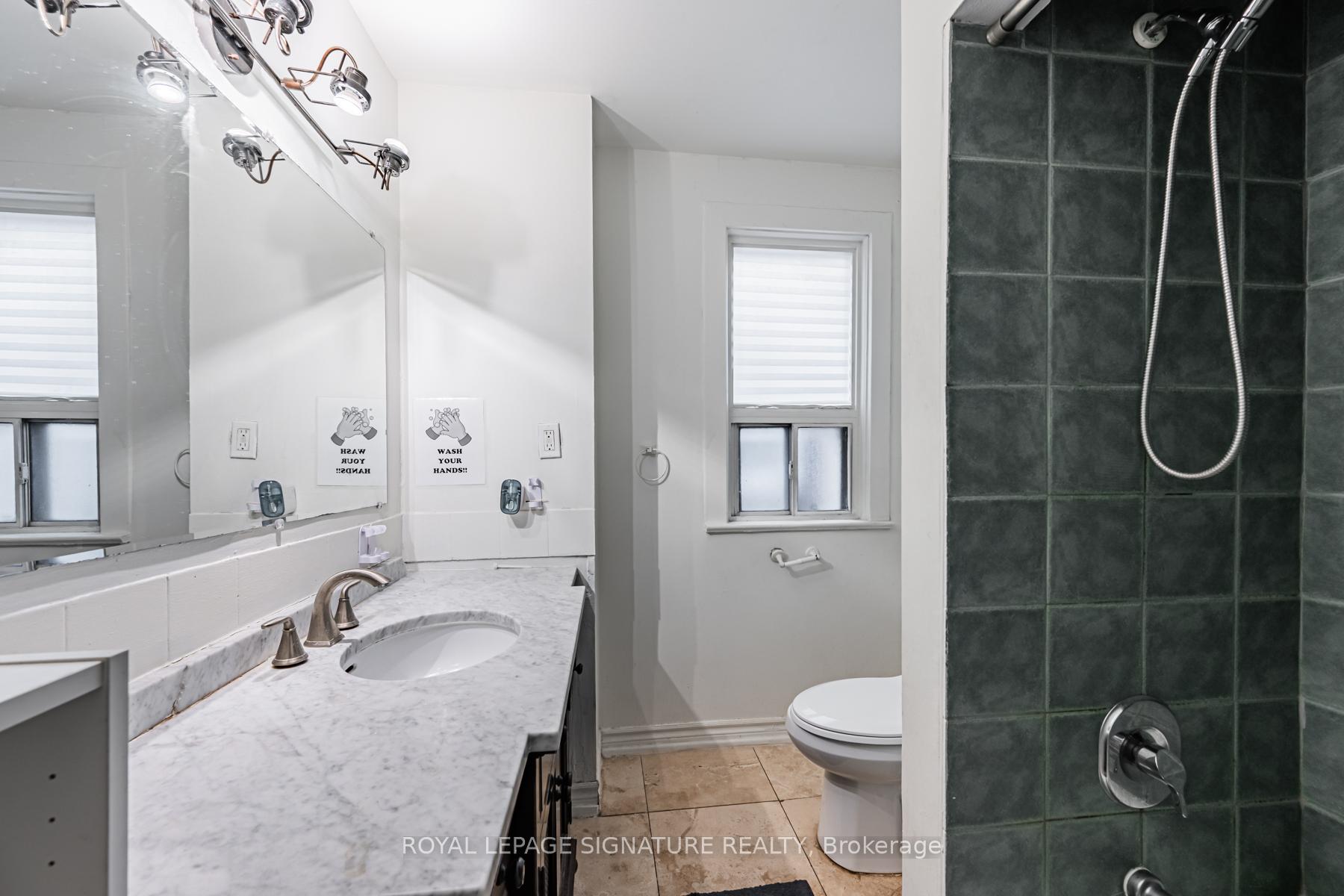 Photo 15 of 573 Coxwell Avenue, Toronto, Woodbine Corridor — HOMEH