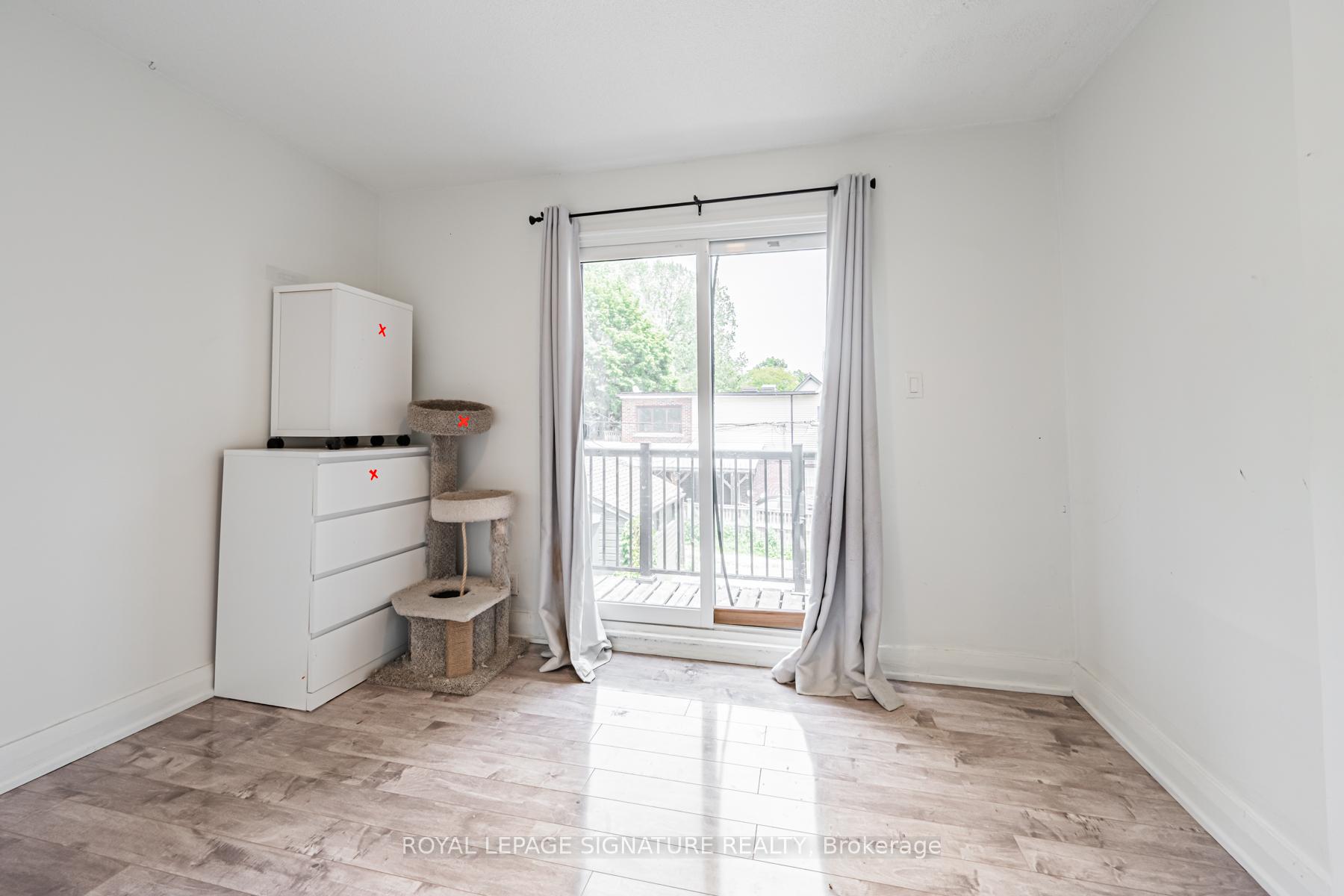 Photo 19 of 573 Coxwell Avenue, Toronto, Woodbine Corridor — HOMEH