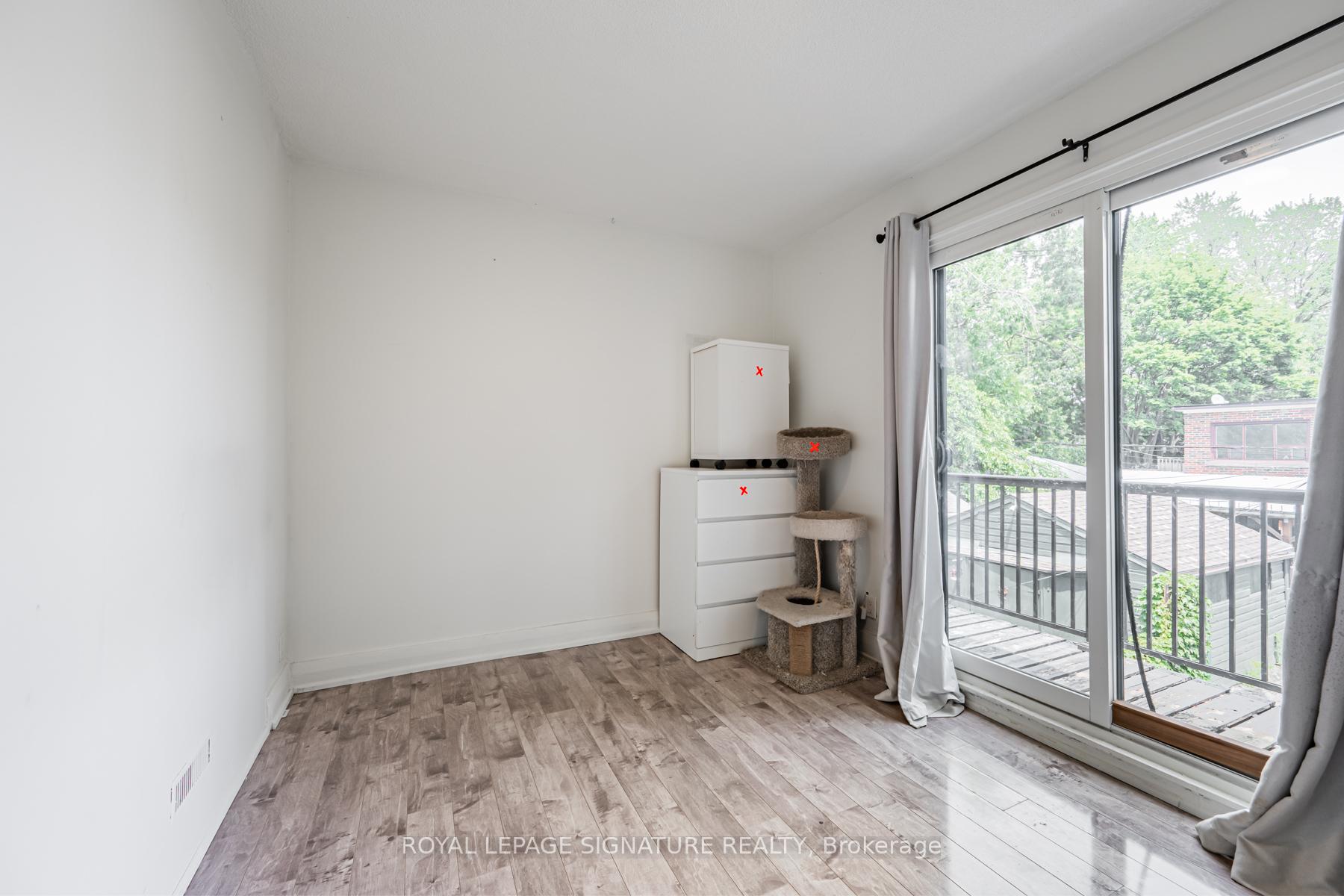 Photo 20 of 573 Coxwell Avenue, Toronto, Woodbine Corridor — HOMEH