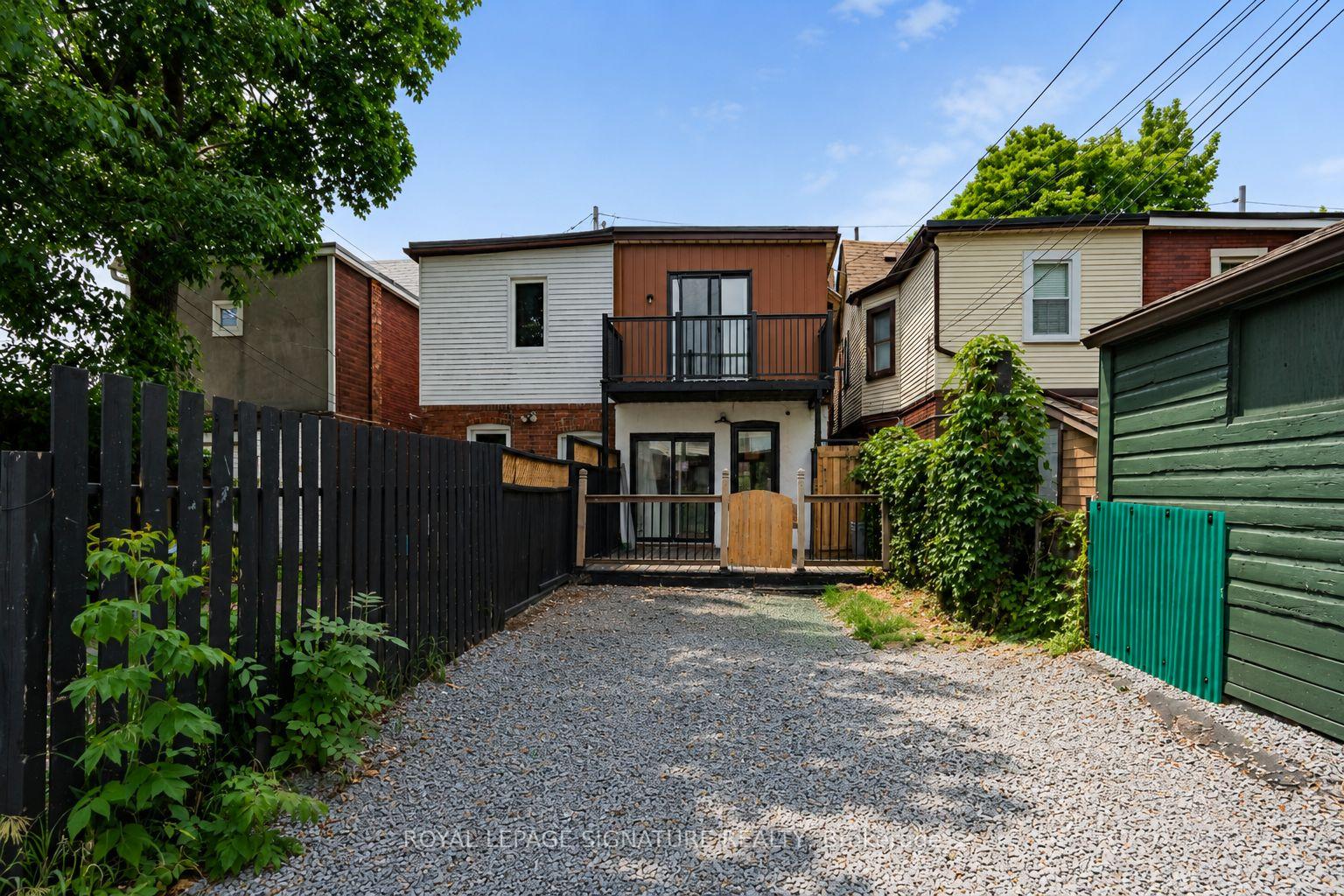 Photo 28 of 573 Coxwell Avenue, Toronto, Woodbine Corridor — HOMEH