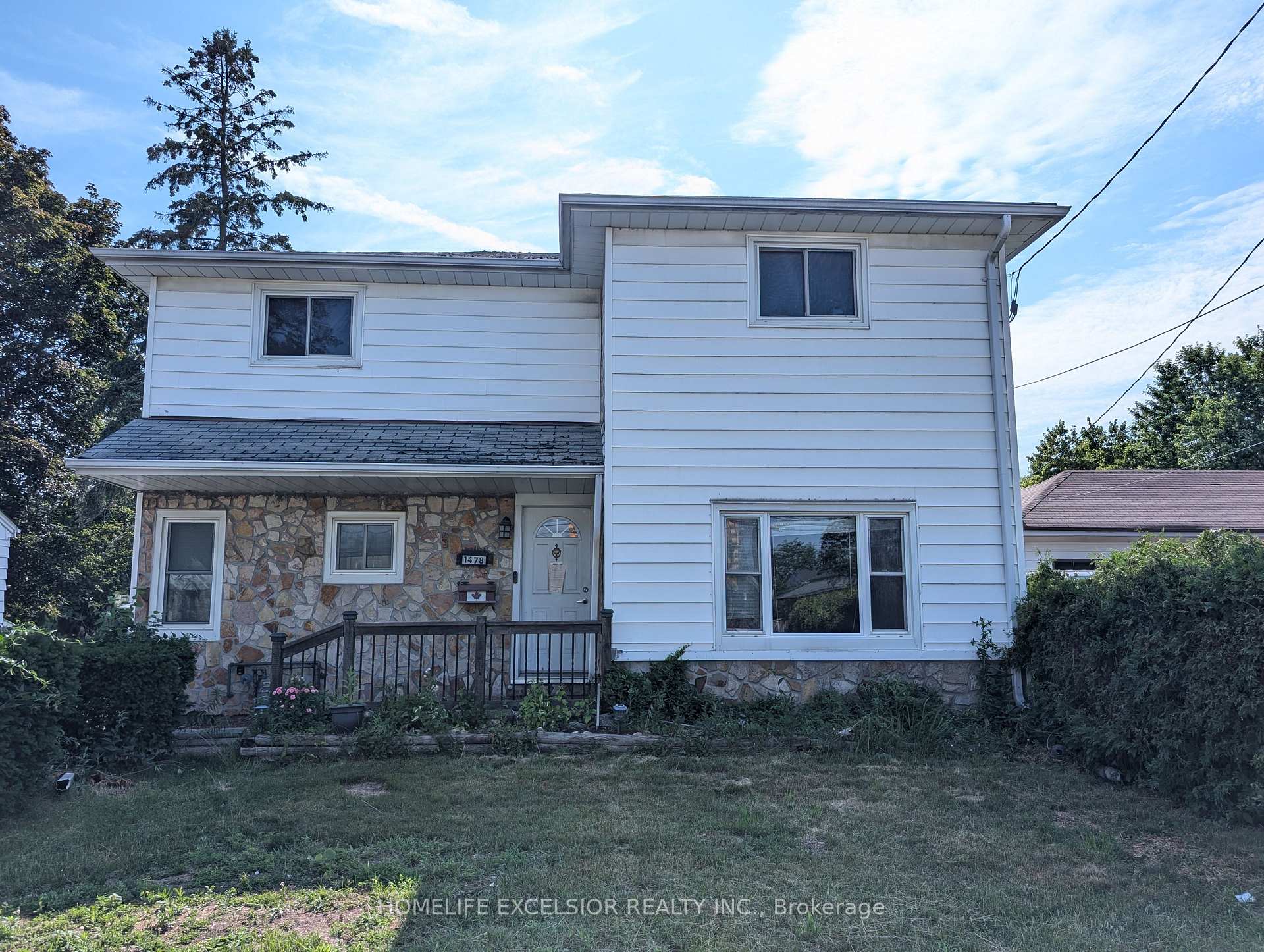 Front of 1478 Simcoe Street N