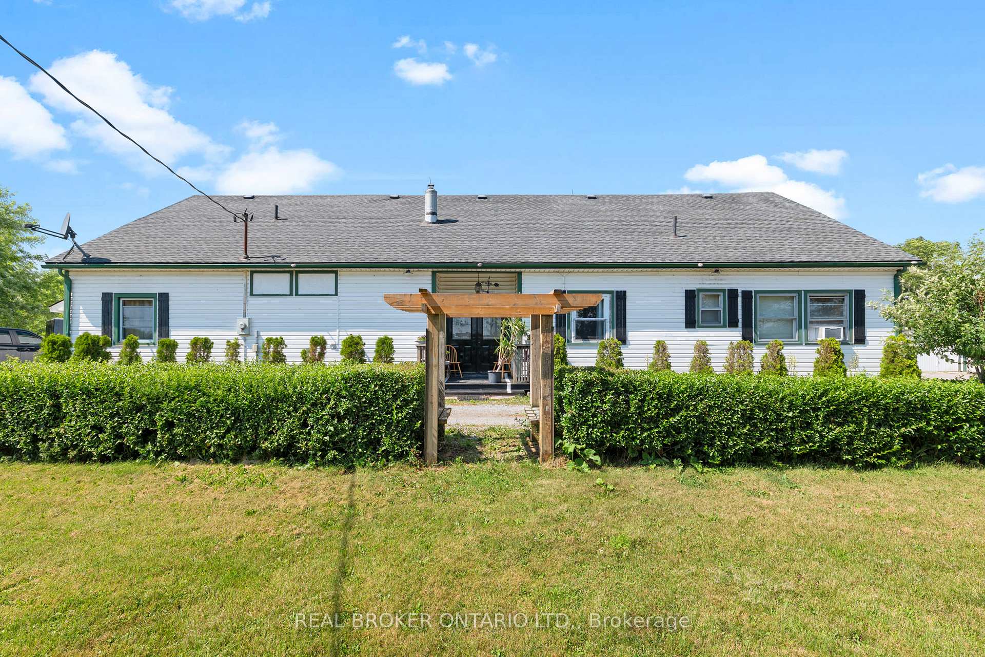 Photo 4 of 11992 Concession 1 Road, Wainfleet, Marshville/Winger — HOMEH