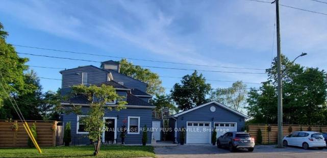 Photo 1 of Unit 4, 564 Lyons Lane, Oakville, Queen Elizabeth — HOMEH