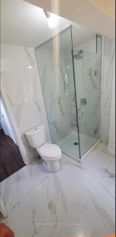 Photo 3 of Unit 4, 564 Lyons Lane, Oakville, Queen Elizabeth — HOMEH