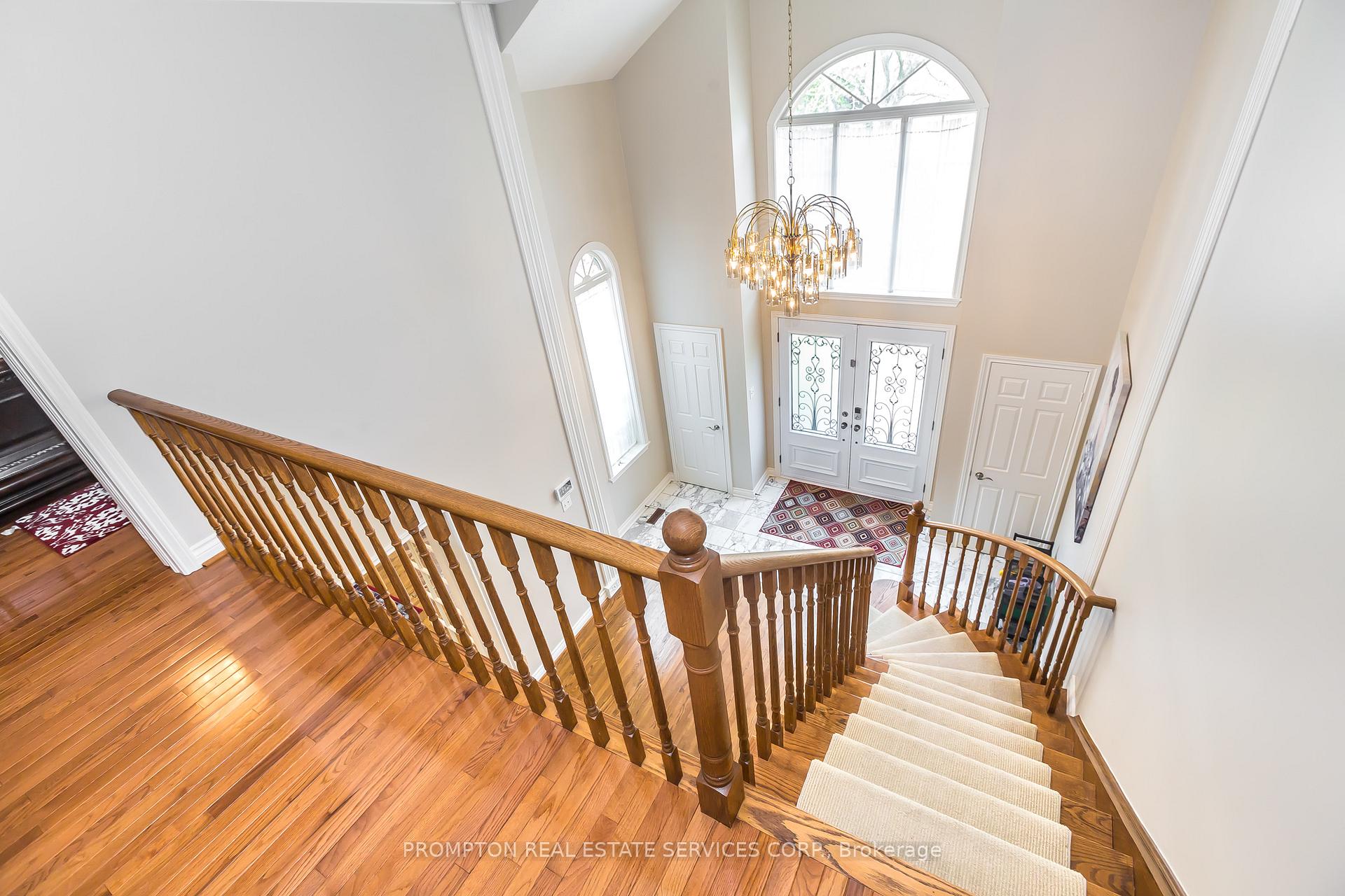 Photo 3 of 68 Addington Square, Markham, Unionville — HOMEH