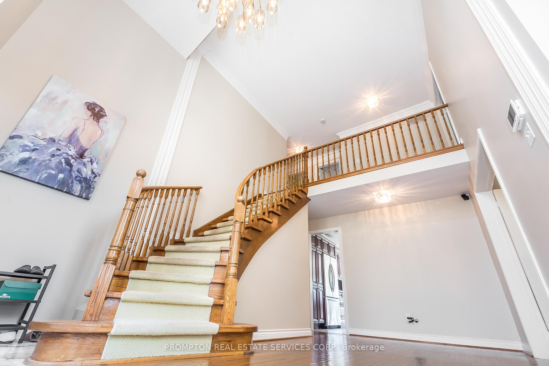 Photo 10 of 68 Addington Square, Markham, Unionville — HOMEH