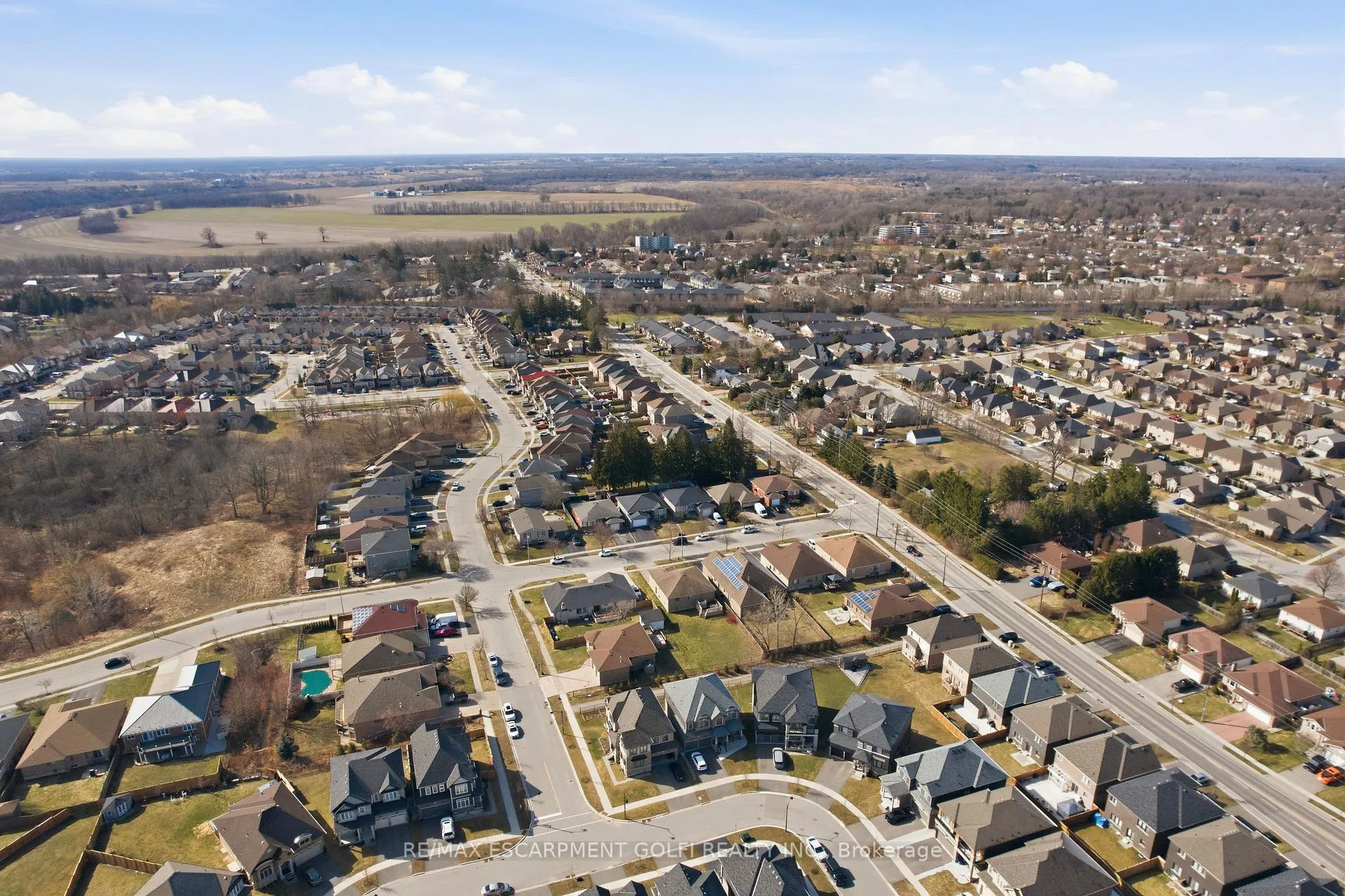 Photo 32 of 9 Pace Avenue, Brantford, Echo Place — HOMEH