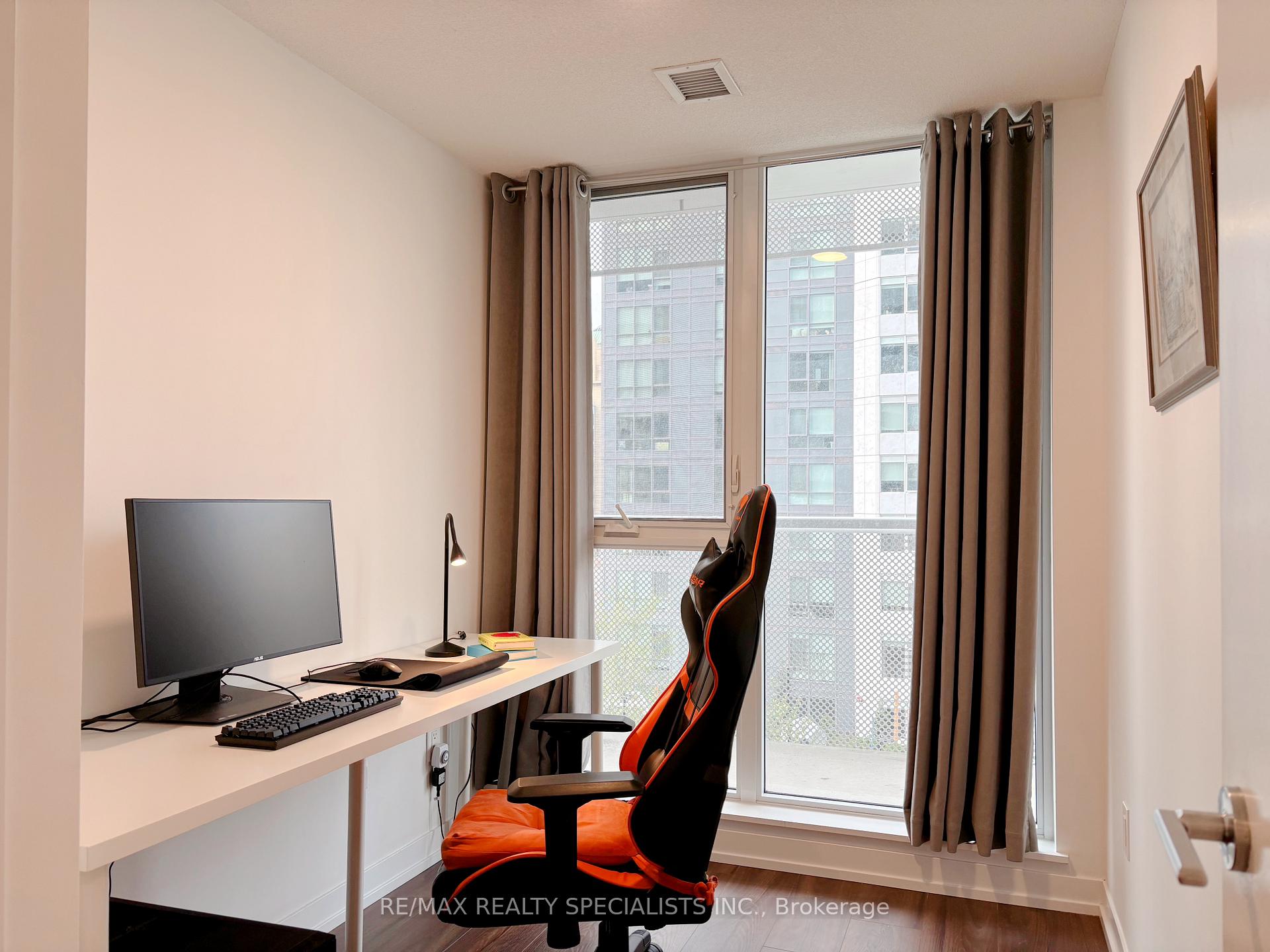 Photo 17 of Unit 908, 4065 Confederation Parkway, Mississauga, City Centre — HOMEH