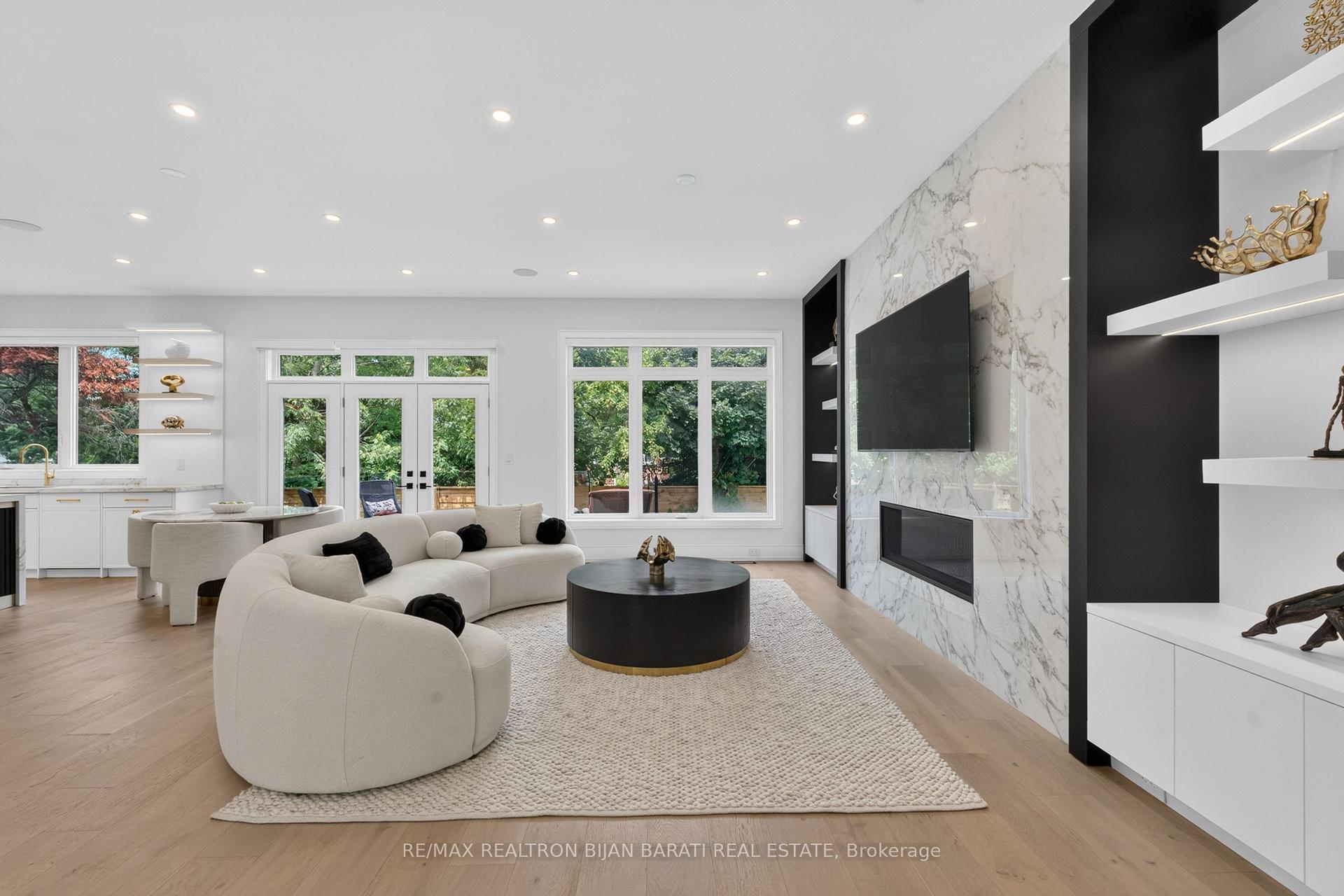 Photo 4 of 16 Wild Cherry Lane, Markham, Royal Orchard — HOMEH