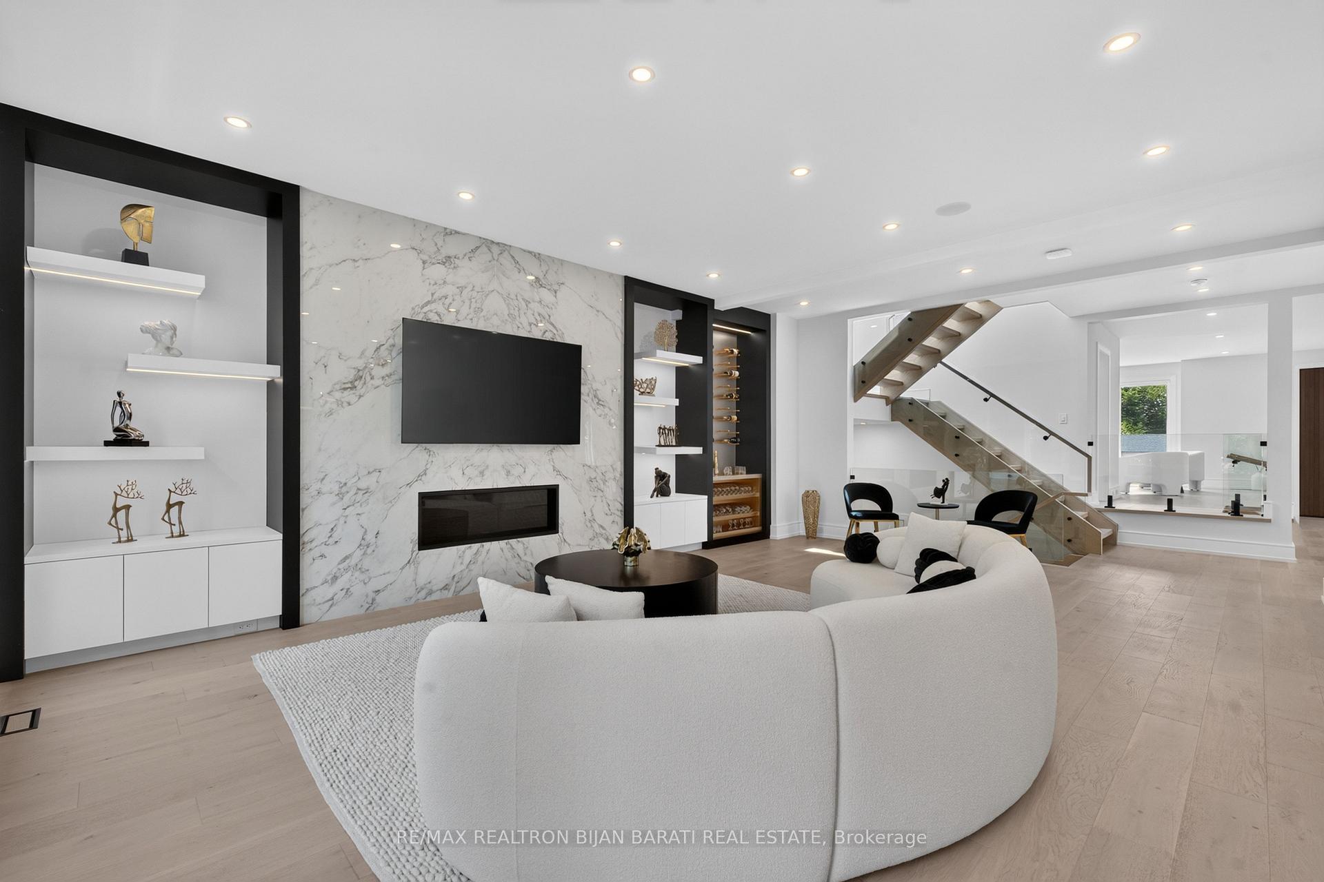 Photo 8 of 16 Wild Cherry Lane, Markham, Royal Orchard — HOMEH