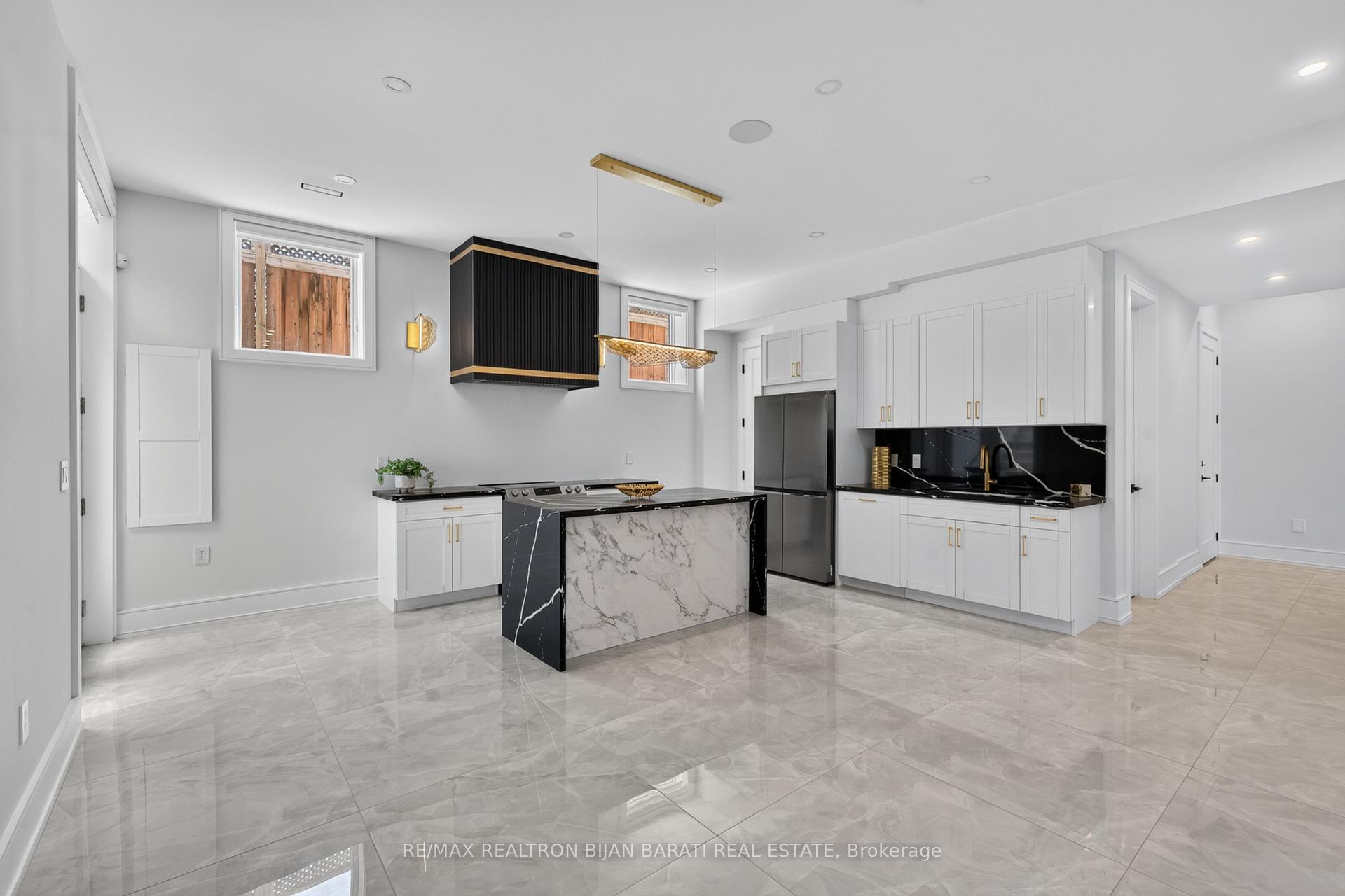 Photo 40 of 16 Wild Cherry Lane, Markham, Royal Orchard — HOMEH