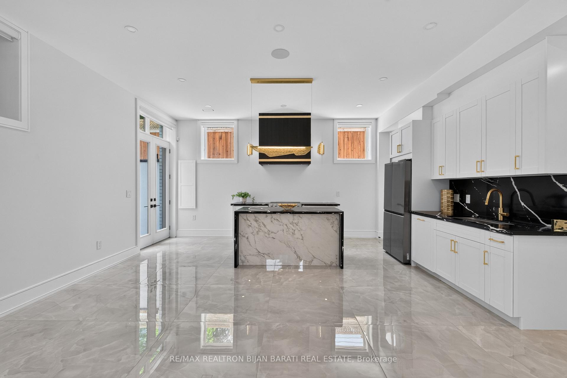 Photo 41 of 16 Wild Cherry Lane, Markham, Royal Orchard — HOMEH