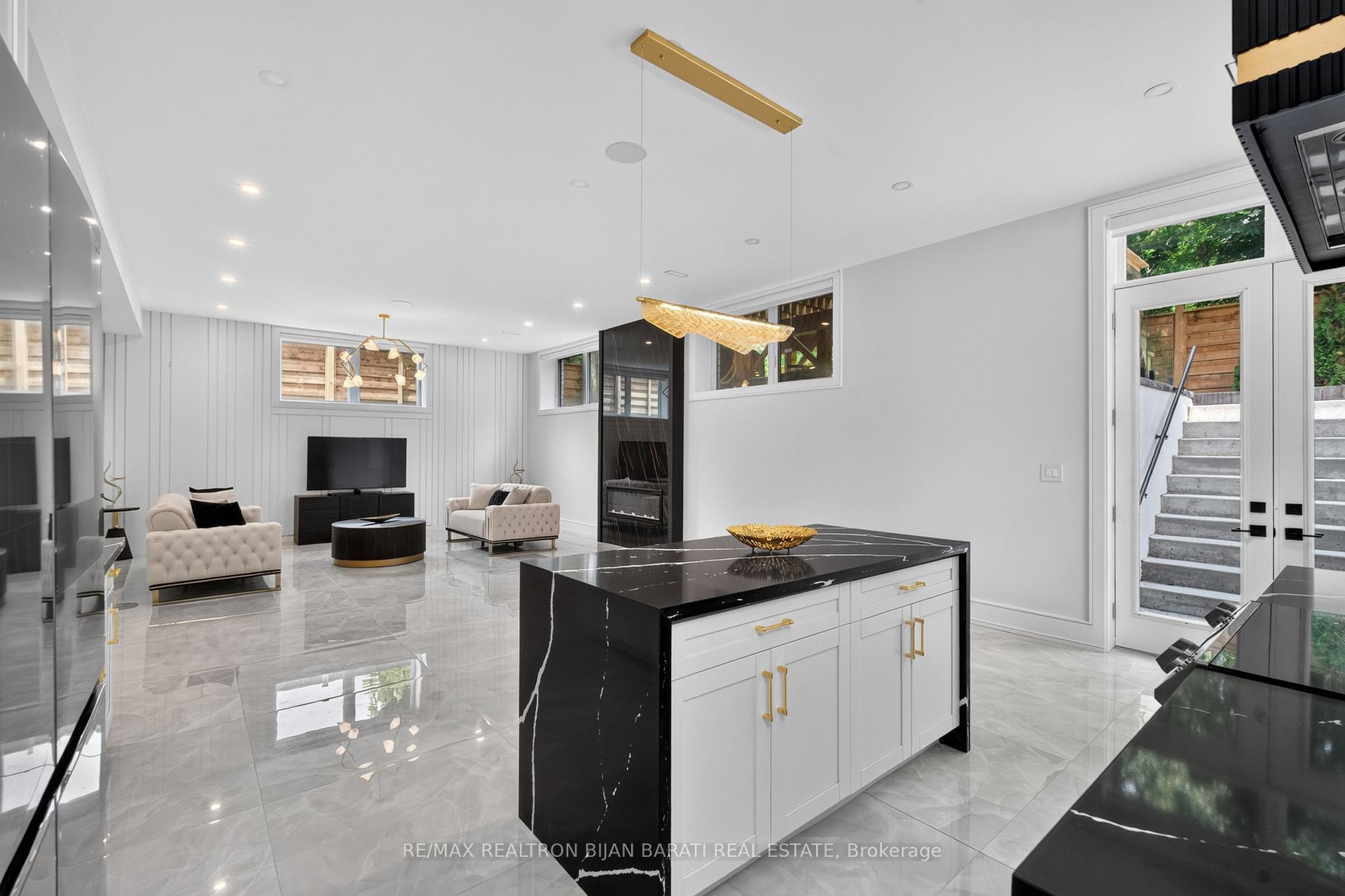 Photo 44 of 16 Wild Cherry Lane, Markham, Royal Orchard — HOMEH