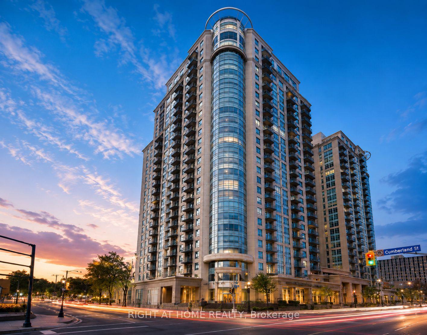Front of Unit 204, 234 Rideau Street