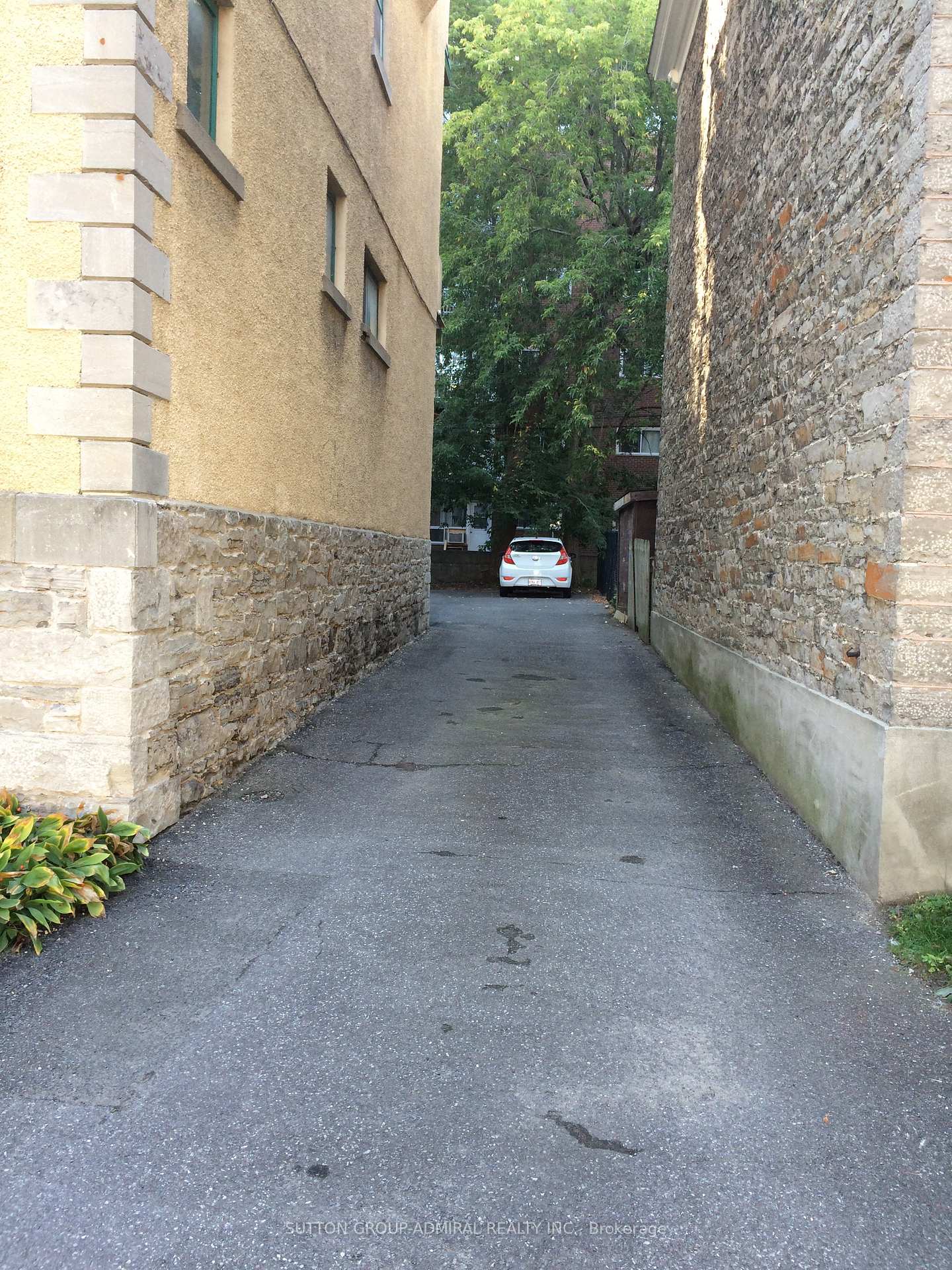Photo 3 of 162 Daly Avenue, Ottawa, Sandy Hill — HOMEH