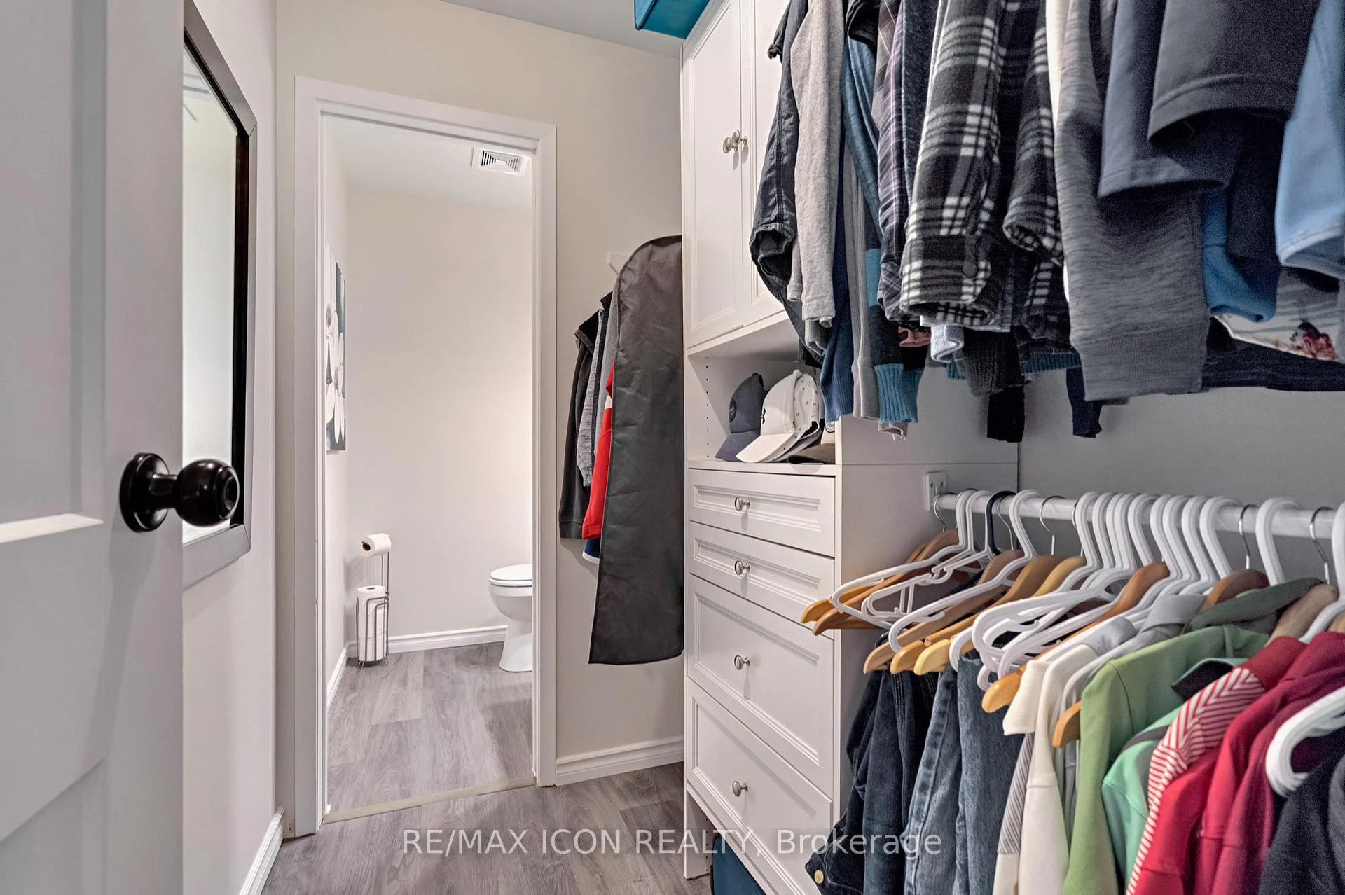 Photo 7 of Unit 319, 733 Deveron Crescent, London, South T — HOMEH
