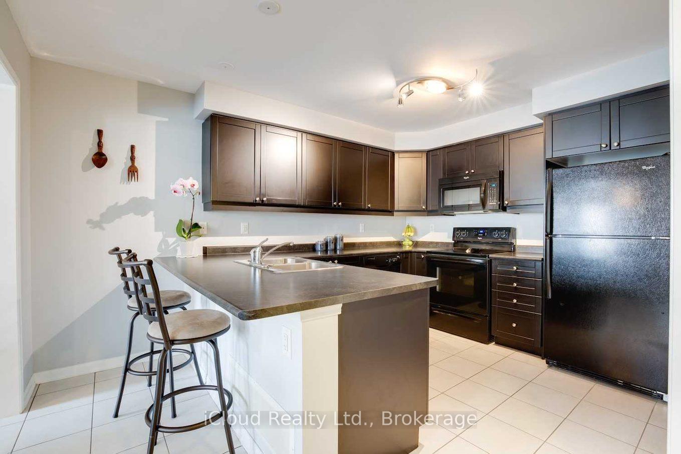 Photo 4 of 6 Suitor Court, Milton, Willmott — HOMEH