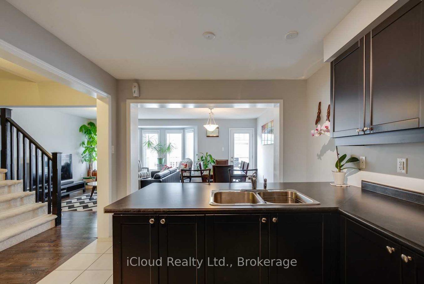 Photo 5 of 6 Suitor Court, Milton, Willmott — HOMEH