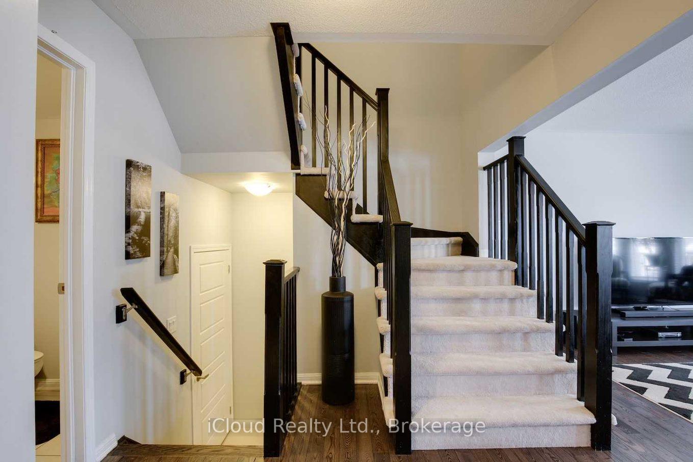 Photo 6 of 6 Suitor Court, Milton, Willmott — HOMEH