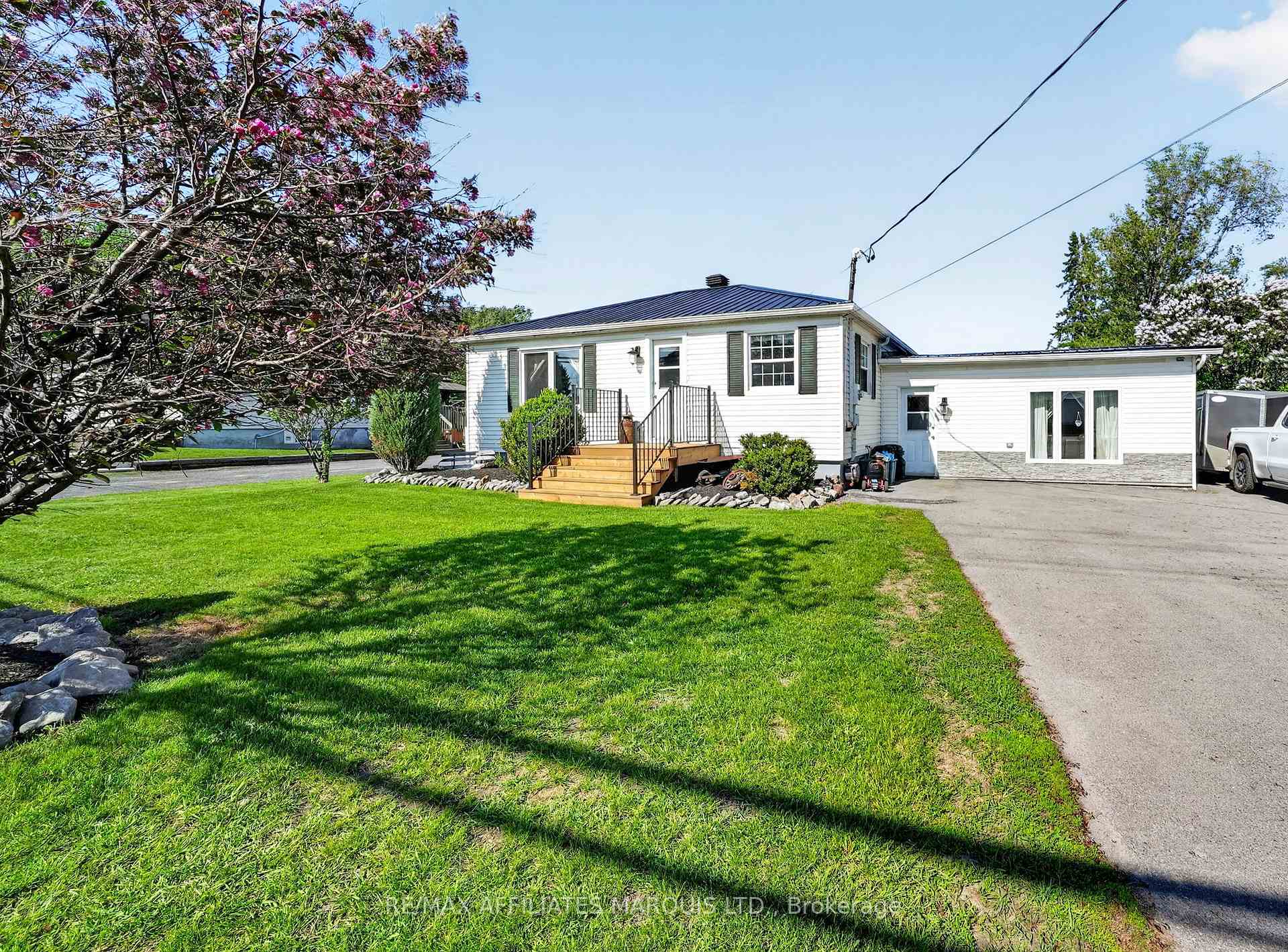 Photo 4 of 5601 138 Highway, South Stormont, South Stormont (Cornwall) Twp — HOMEH