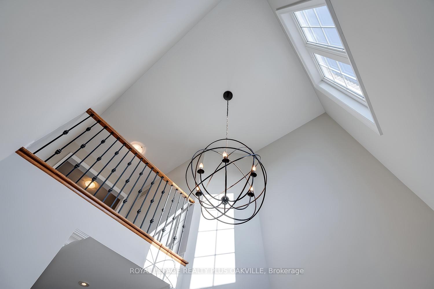 Photo 5 of 3339 Skipton Lane, Oakville, Bronte Creek — HOMEH
