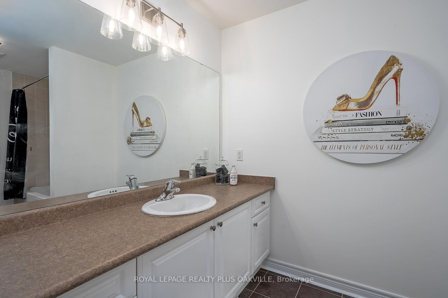 Photo 33 of 3339 Skipton Lane, Oakville, Bronte Creek — HOMEH