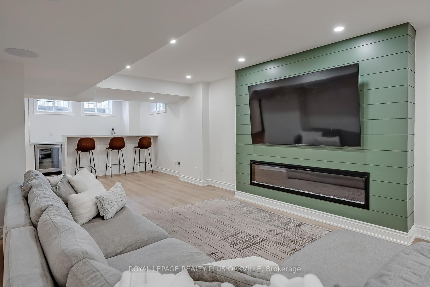 Photo 35 of 3339 Skipton Lane, Oakville, Bronte Creek — HOMEH