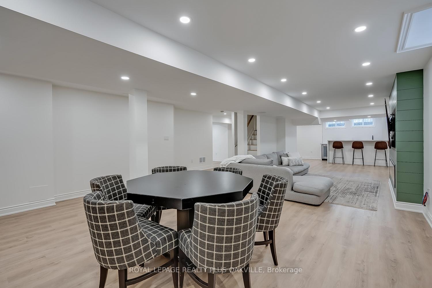 Photo 37 of 3339 Skipton Lane, Oakville, Bronte Creek — HOMEH