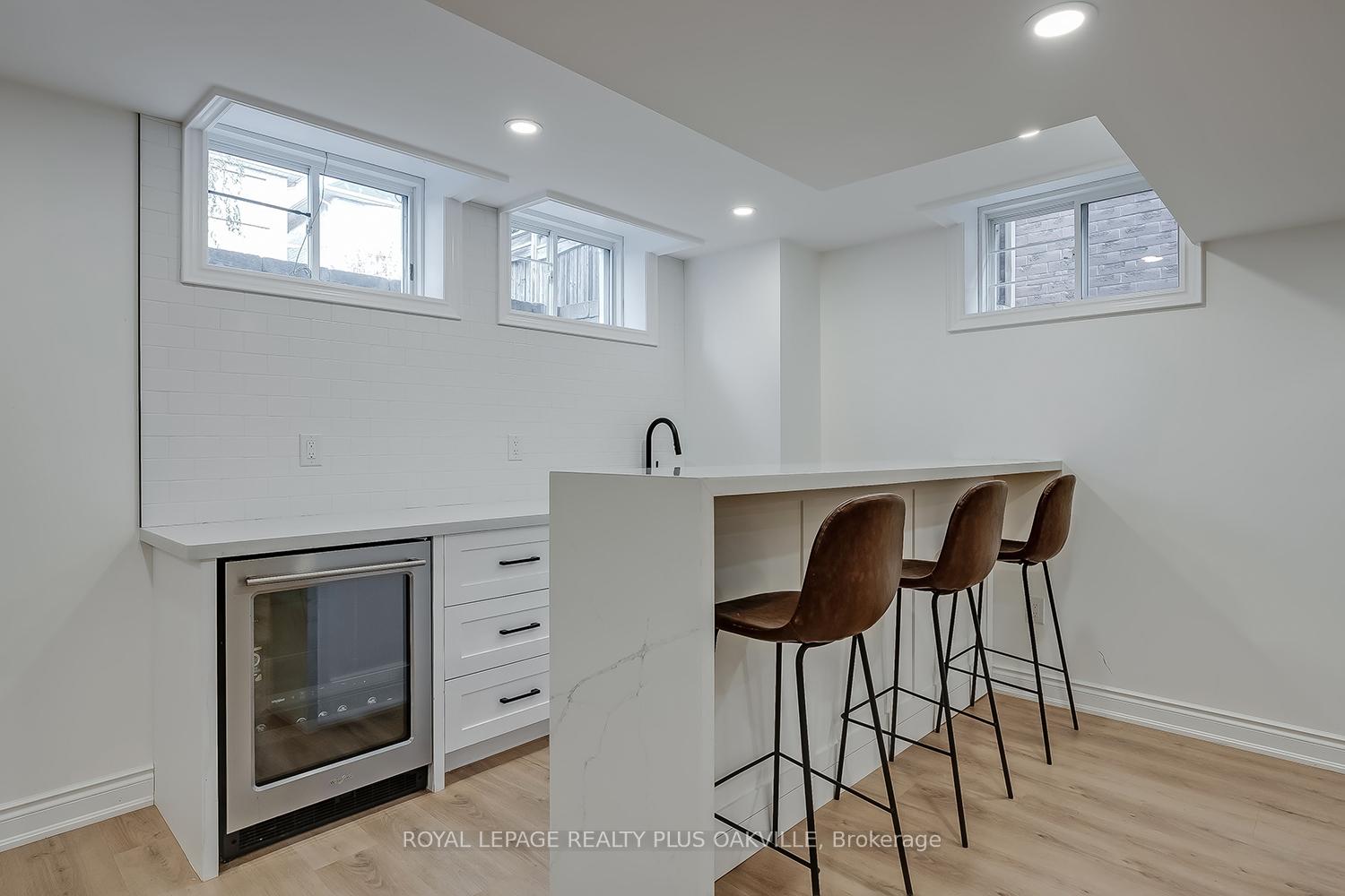 Photo 38 of 3339 Skipton Lane, Oakville, Bronte Creek — HOMEH