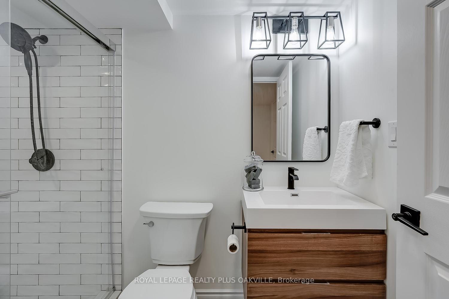 Photo 39 of 3339 Skipton Lane, Oakville, Bronte Creek — HOMEH