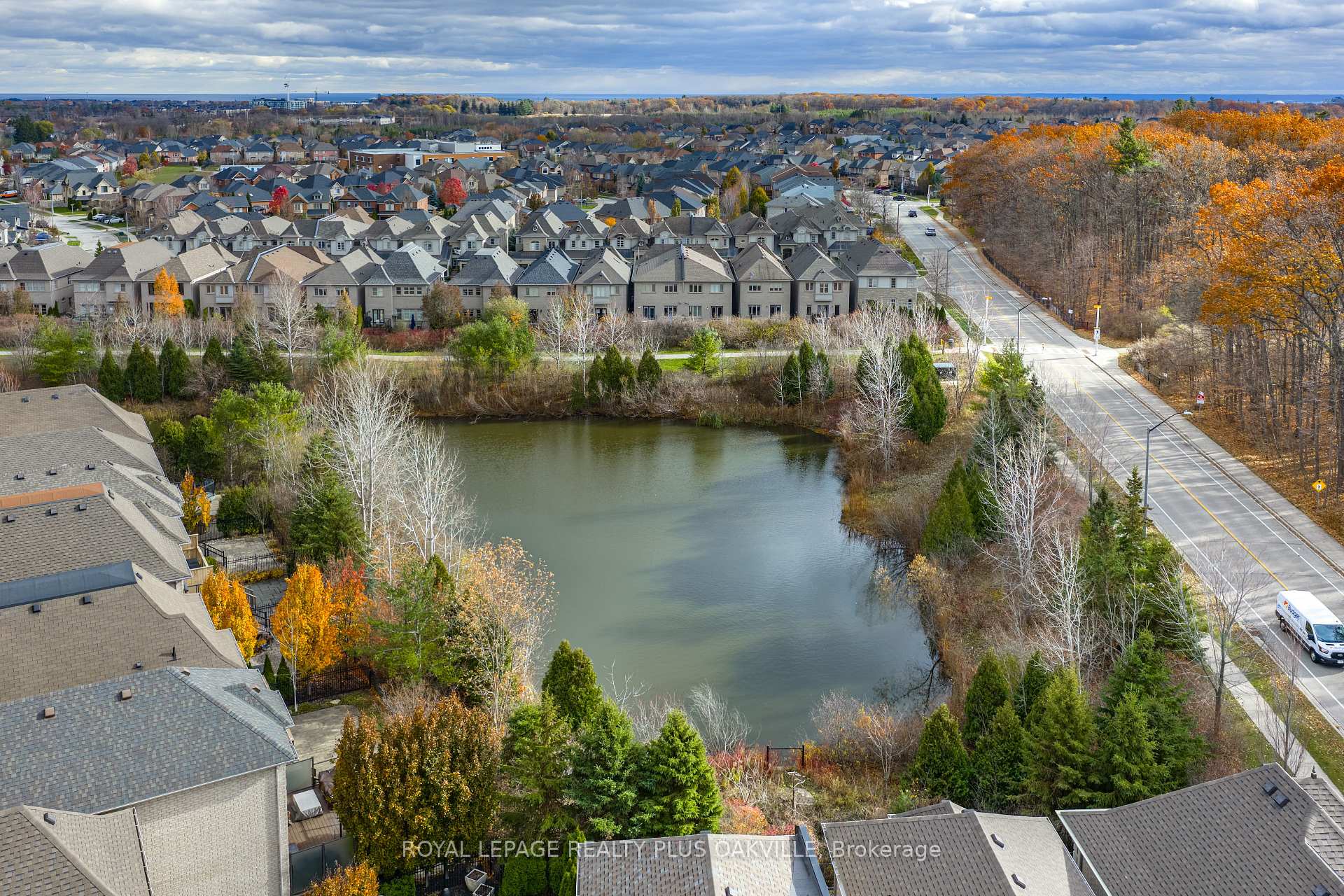 Photo 46 of 3339 Skipton Lane, Oakville, Bronte Creek — HOMEH