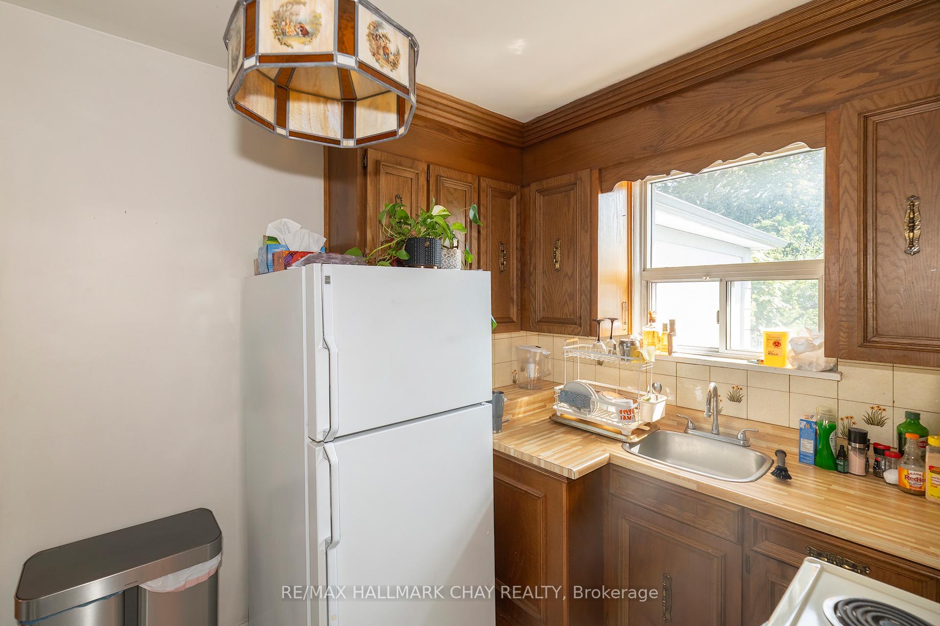 Photo 13 of 23 Chappel Hill Road, North York, Downsview-Roding-CFB — HOMEH