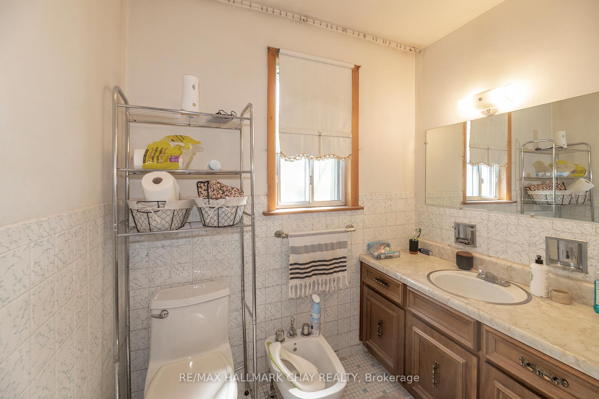 Photo 18 of 23 Chappel Hill Road, North York, Downsview-Roding-CFB — HOMEH