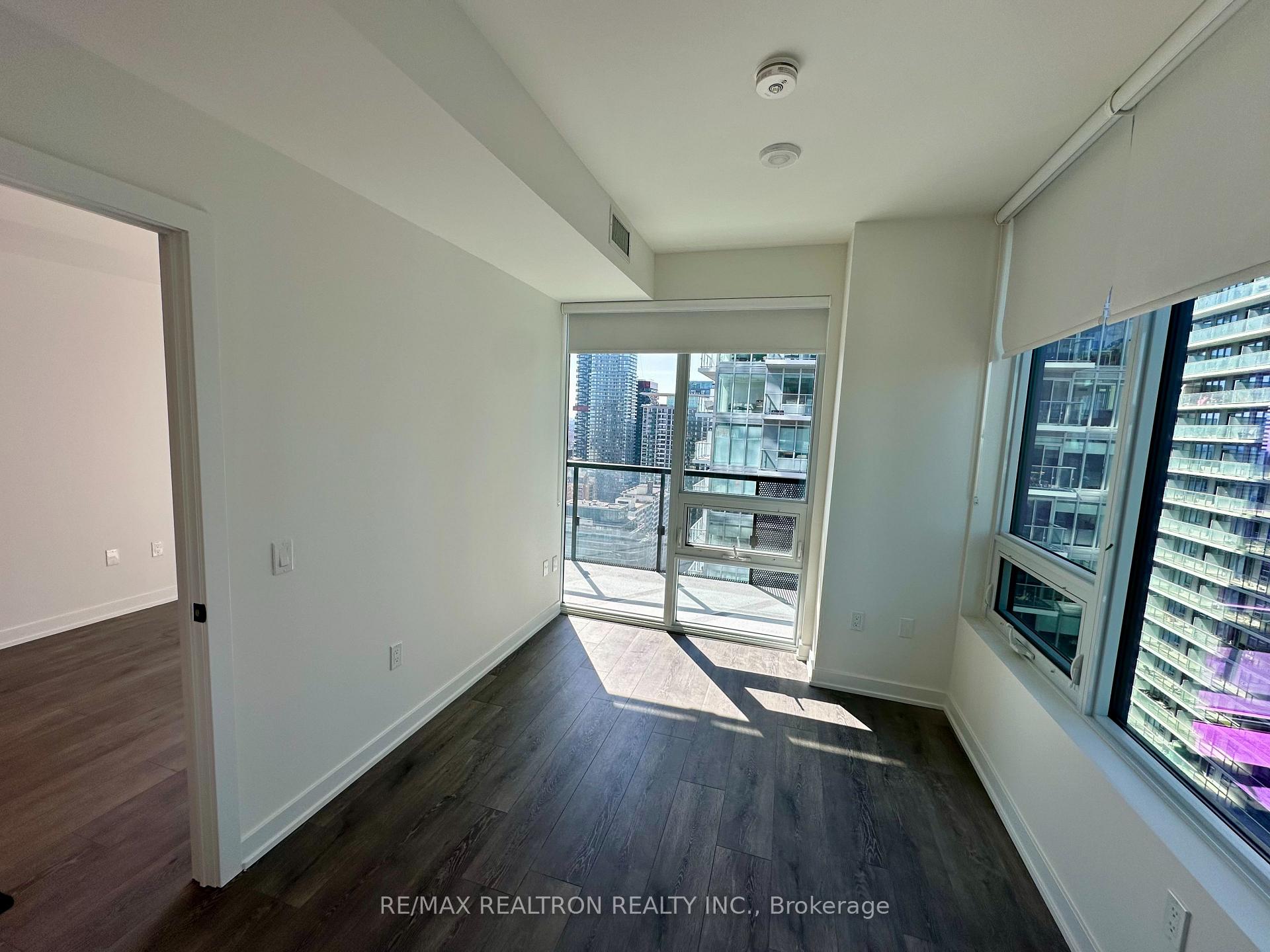 Photo 8 of Unit 2805, 127 Broadway Avenue, Toronto, Mount Pleasant West — HOMEH