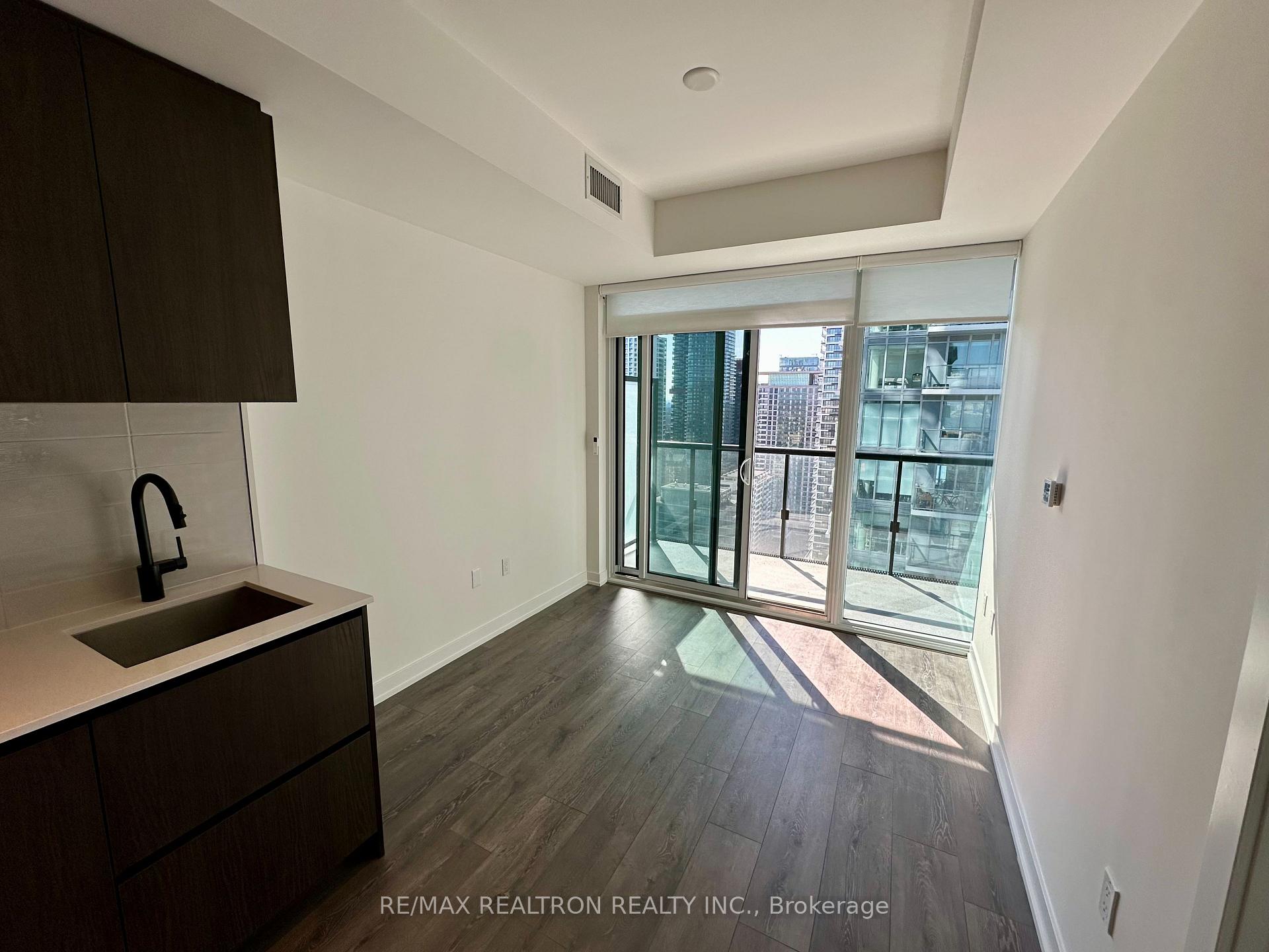 Photo 14 of Unit 2805, 127 Broadway Avenue, Toronto, Mount Pleasant West — HOMEH