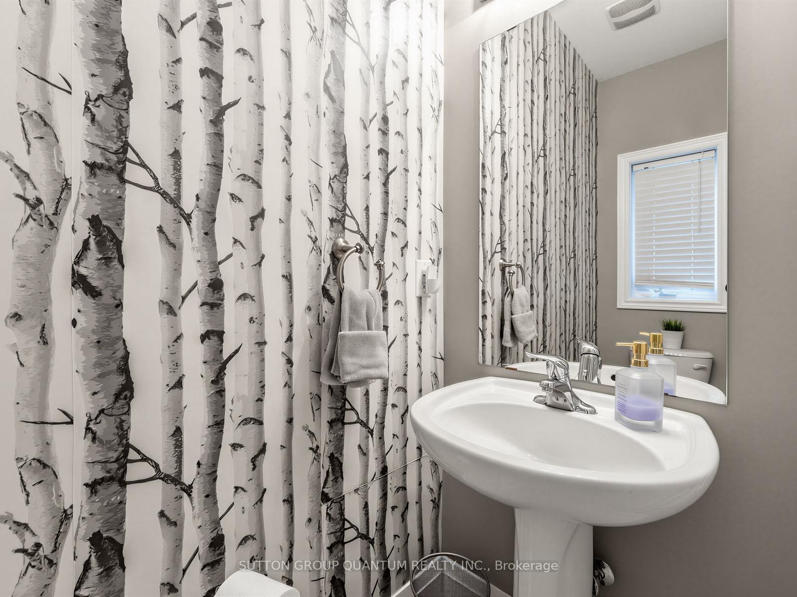 Photo 15 of Unit UPPER, 581 Grant Way, Milton, Scott — HOMEH
