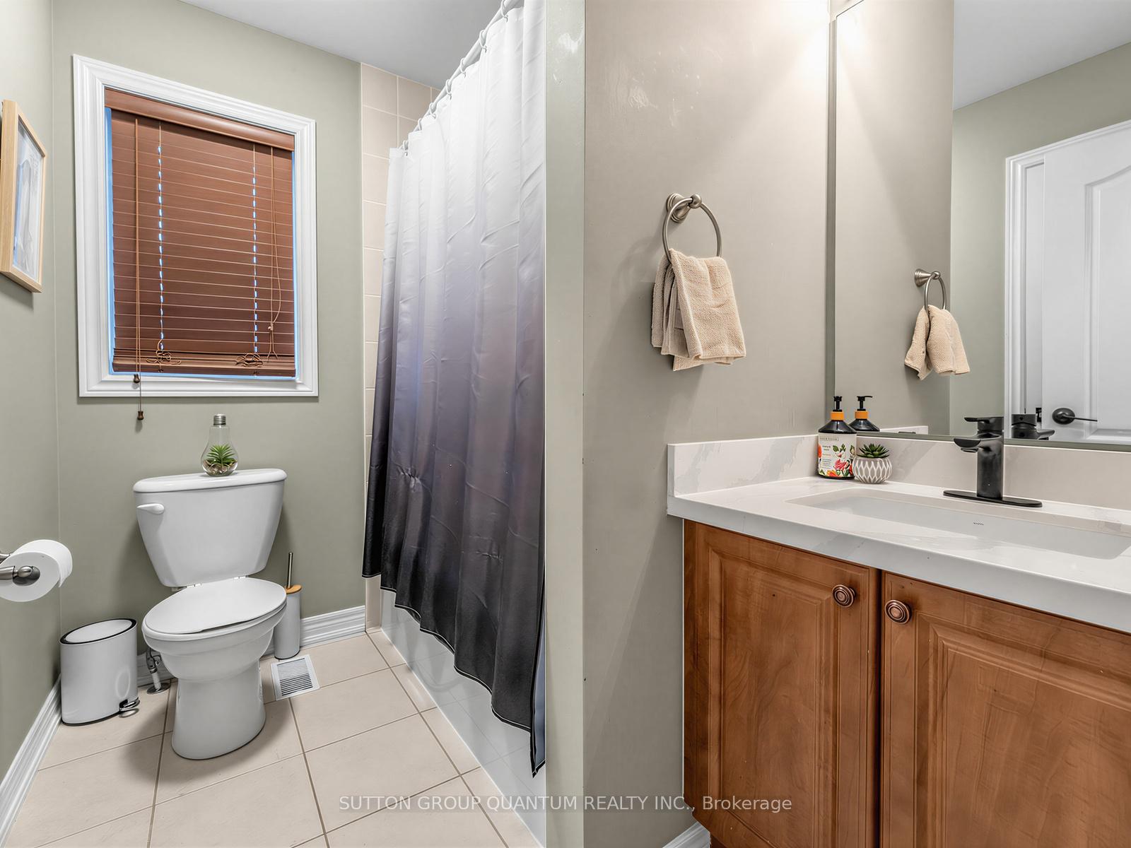Photo 25 of Unit UPPER, 581 Grant Way, Milton, Scott — HOMEH