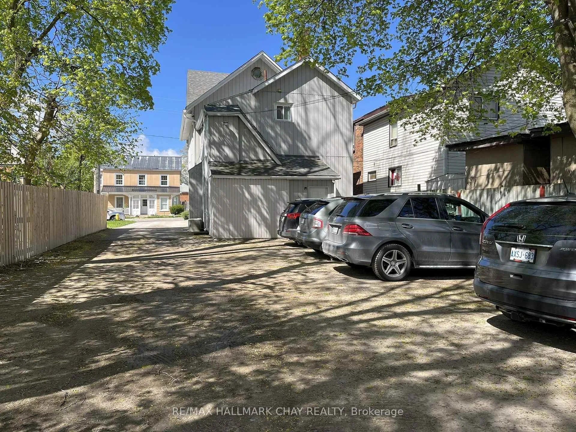 Photo 4 of 83 Mary Street, Barrie, City Centre — HOMEH