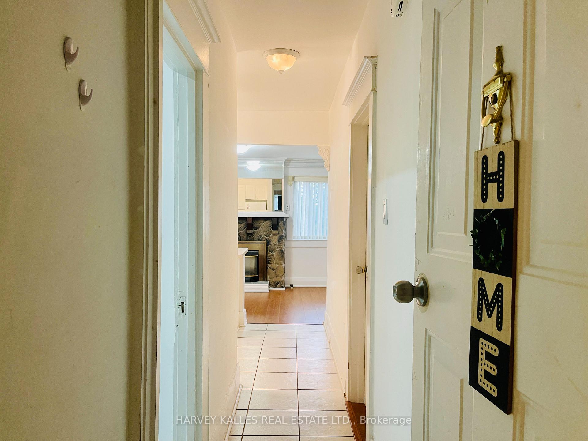 Photo 5 of Unit 2nd floor, 218 Heath Street W, Toronto, Forest Hill South — HOMEH