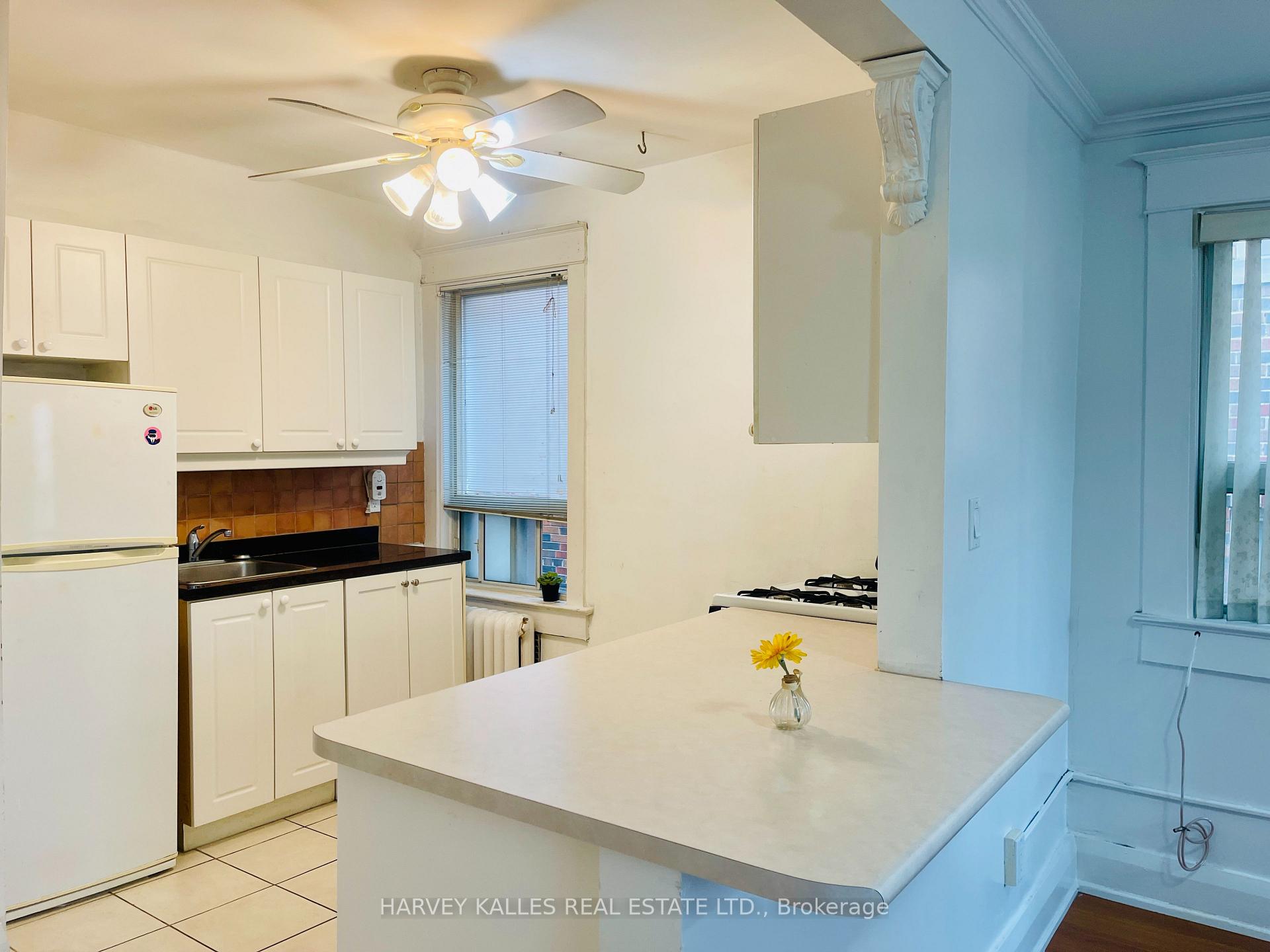 Photo 7 of Unit 2nd floor, 218 Heath Street W, Toronto, Forest Hill South — HOMEH