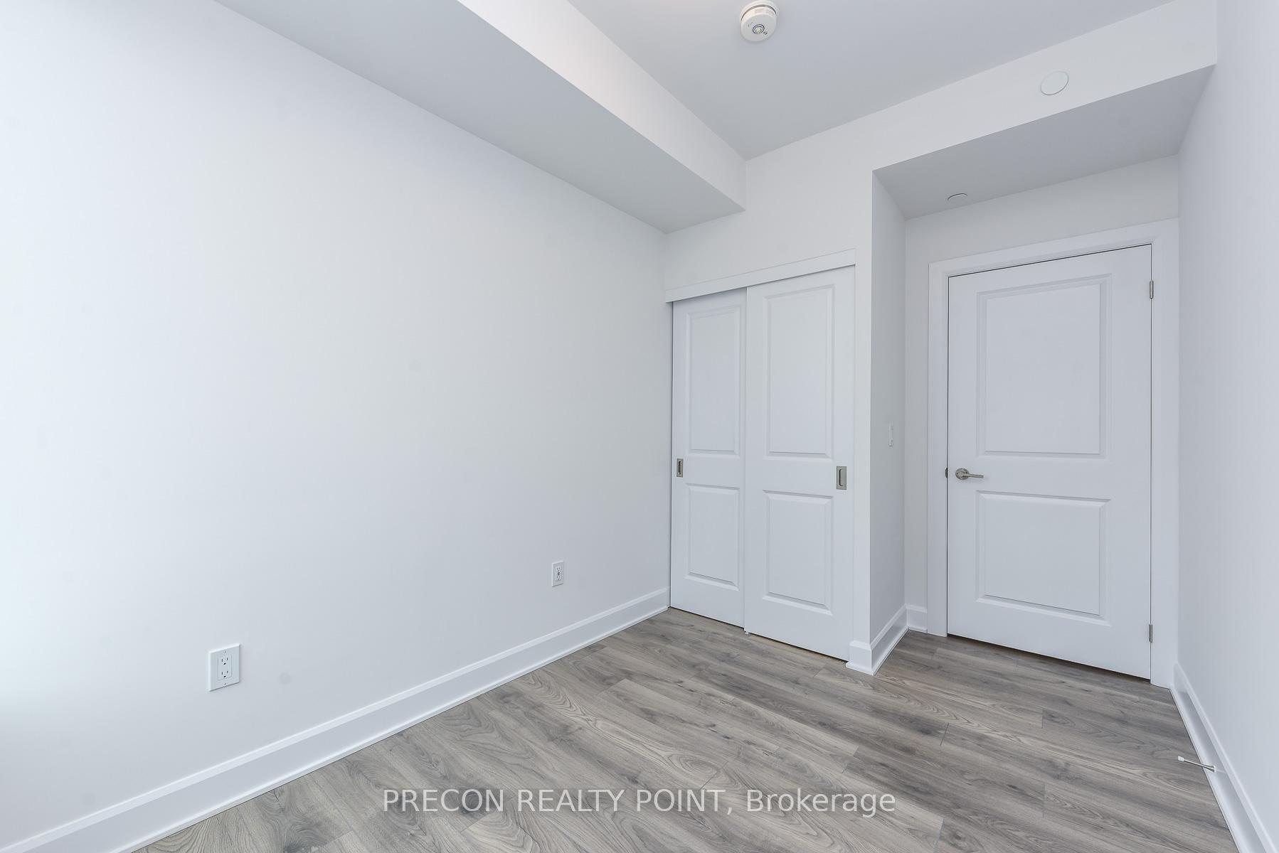 Photo 14 of Unit 1401, 3240 William Coltson Ave Road E, Oakville, Joshua Meadows — HOMEH