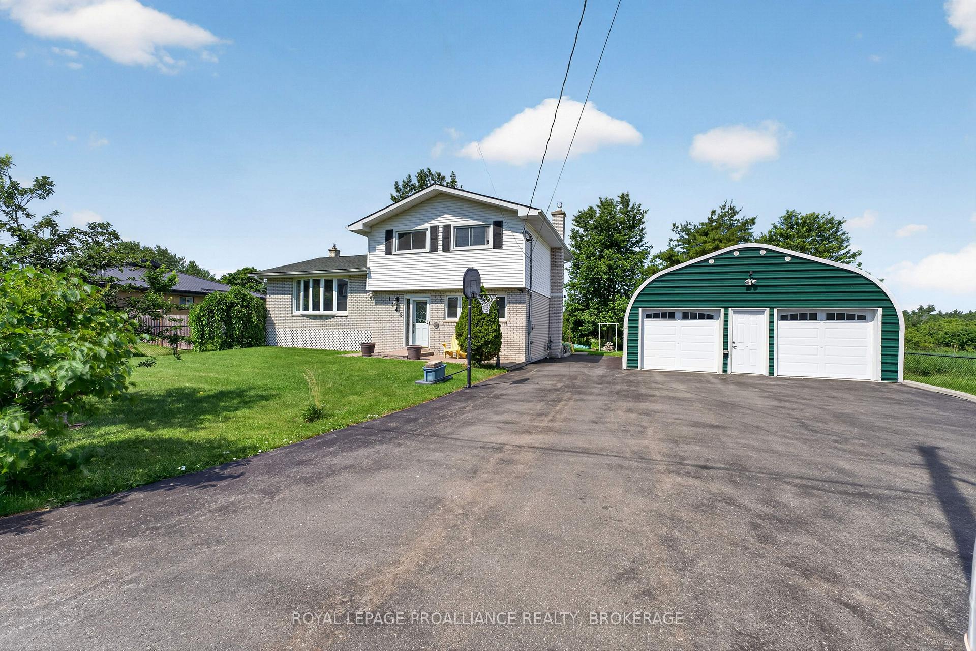 Photo 2 of 1445 Aley Street, Kingston, City North of 401 — HOMEH