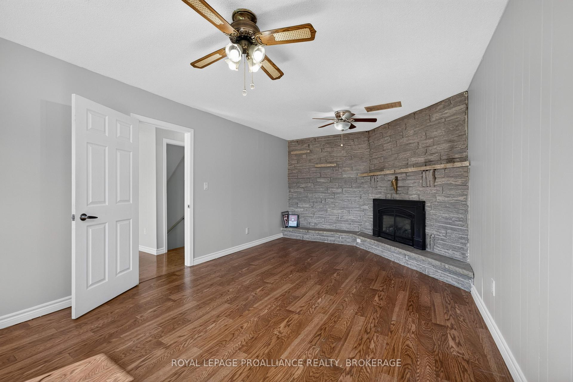 Photo 7 of 1445 Aley Street, Kingston, City North of 401 — HOMEH