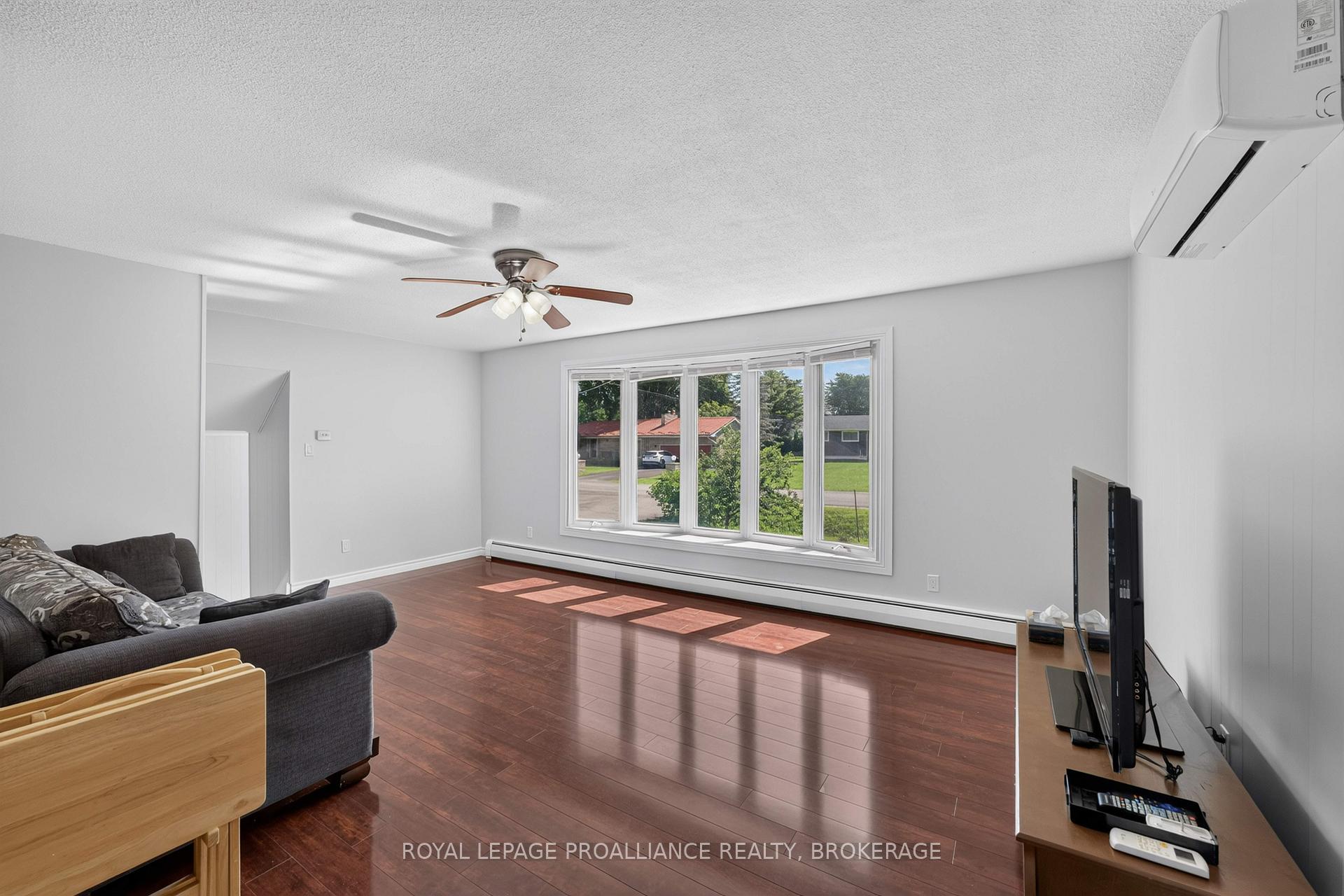 Photo 12 of 1445 Aley Street, Kingston, City North of 401 — HOMEH