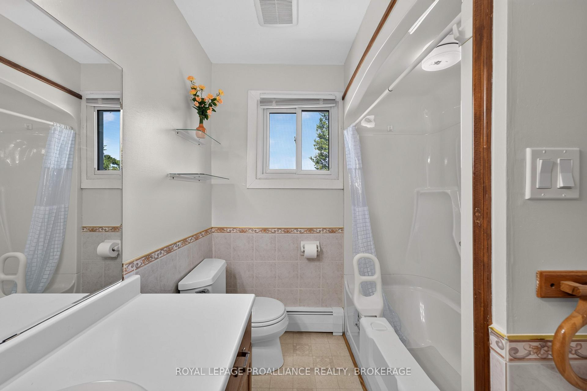 Photo 25 of 1445 Aley Street, Kingston, City North of 401 — HOMEH