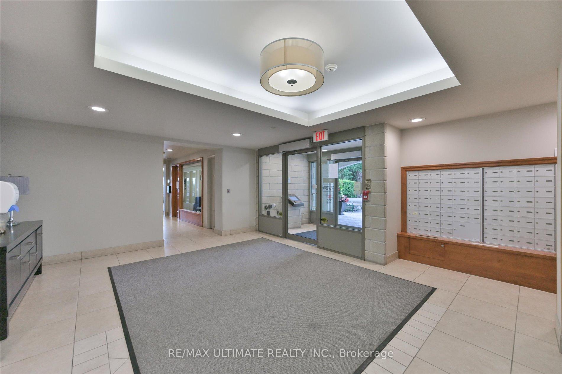 Photo 6 of Unit 307, 2500 Rutherford Road, Vaughan, Maple — HOMEH