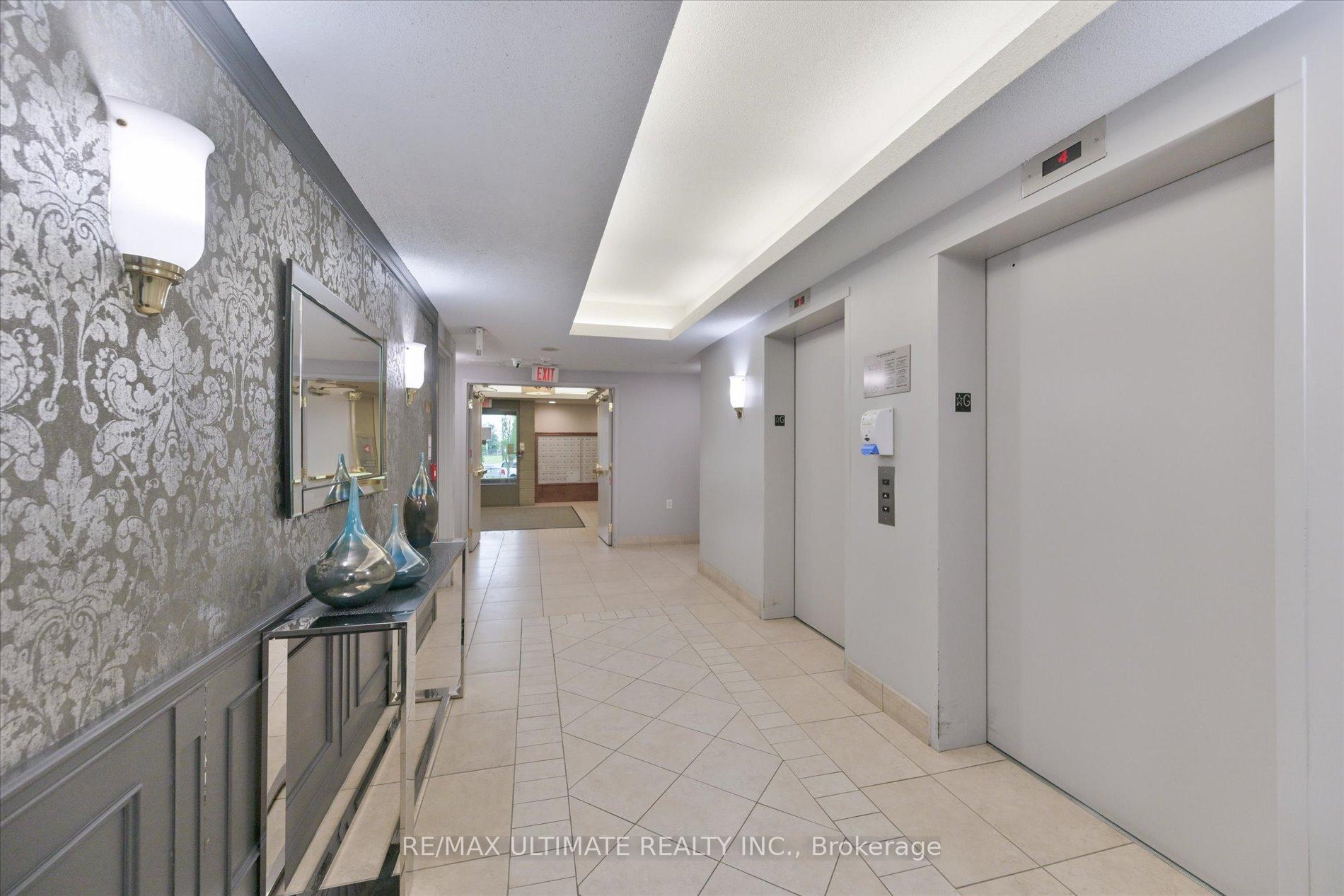Photo 8 of Unit 307, 2500 Rutherford Road, Vaughan, Maple — HOMEH