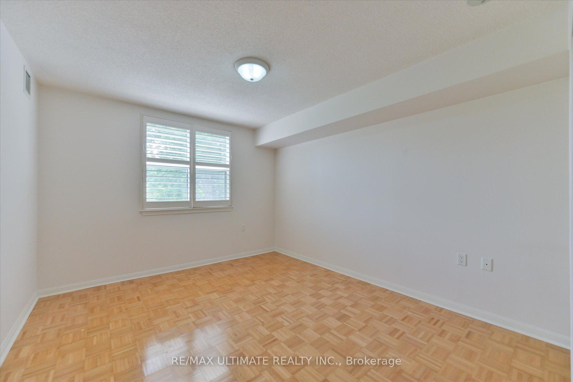 Photo 20 of Unit 307, 2500 Rutherford Road, Vaughan, Maple — HOMEH